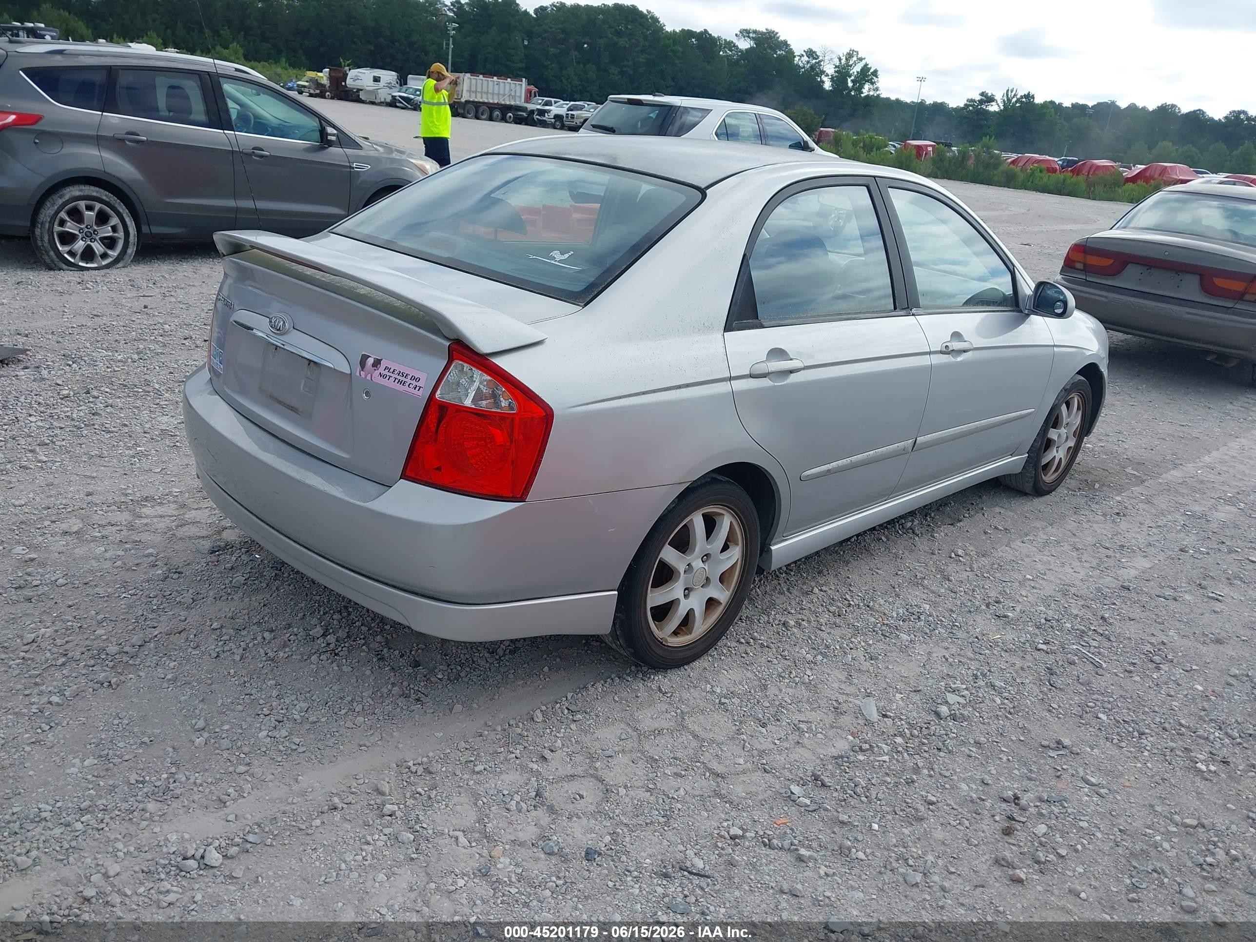 2006 Kia Spectra Ex/lx/sx Серебряный vin: KNAFE121265327564
