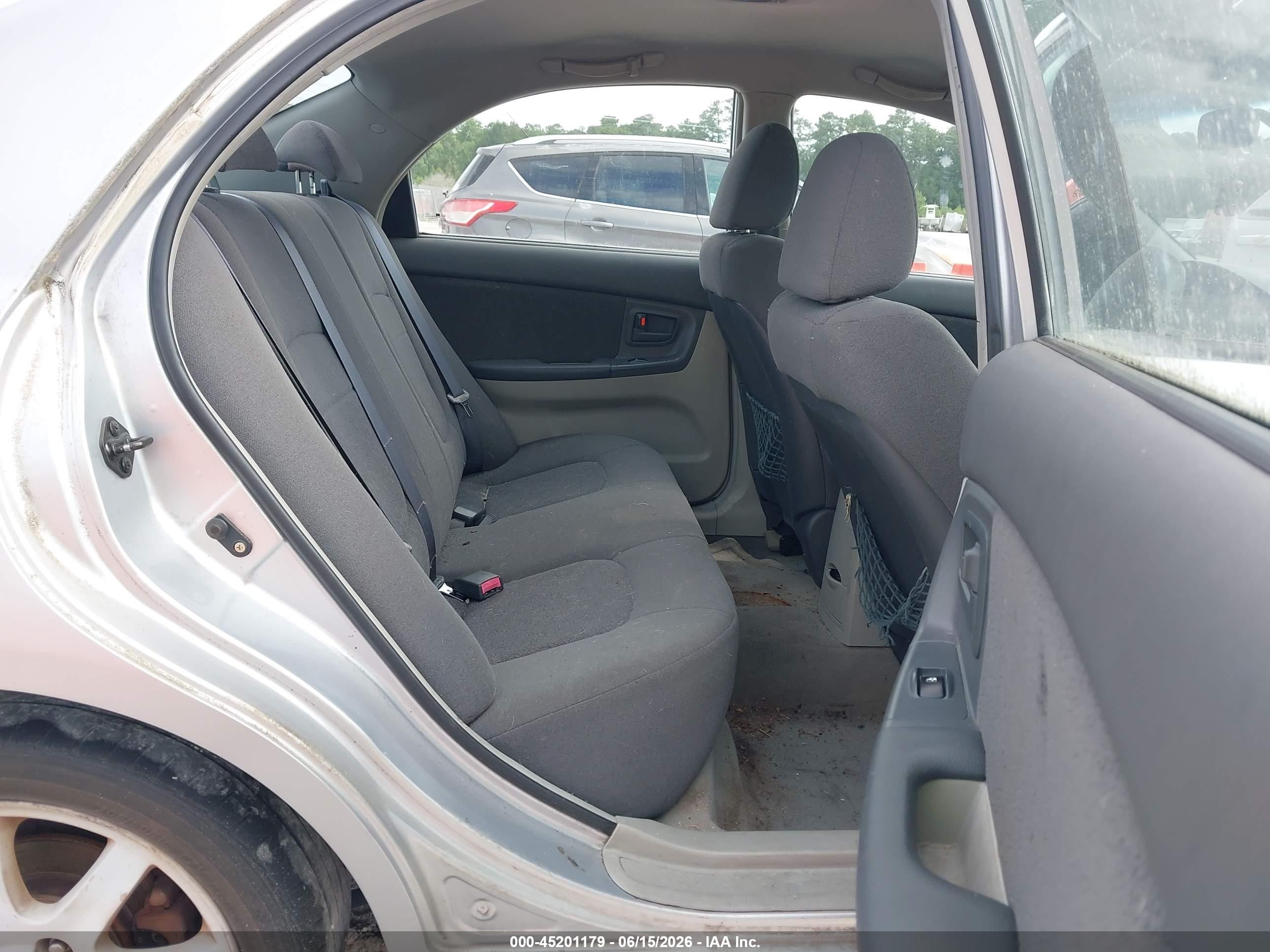 2006 Kia Spectra Ex/lx/sx Серебряный vin: KNAFE121265327564