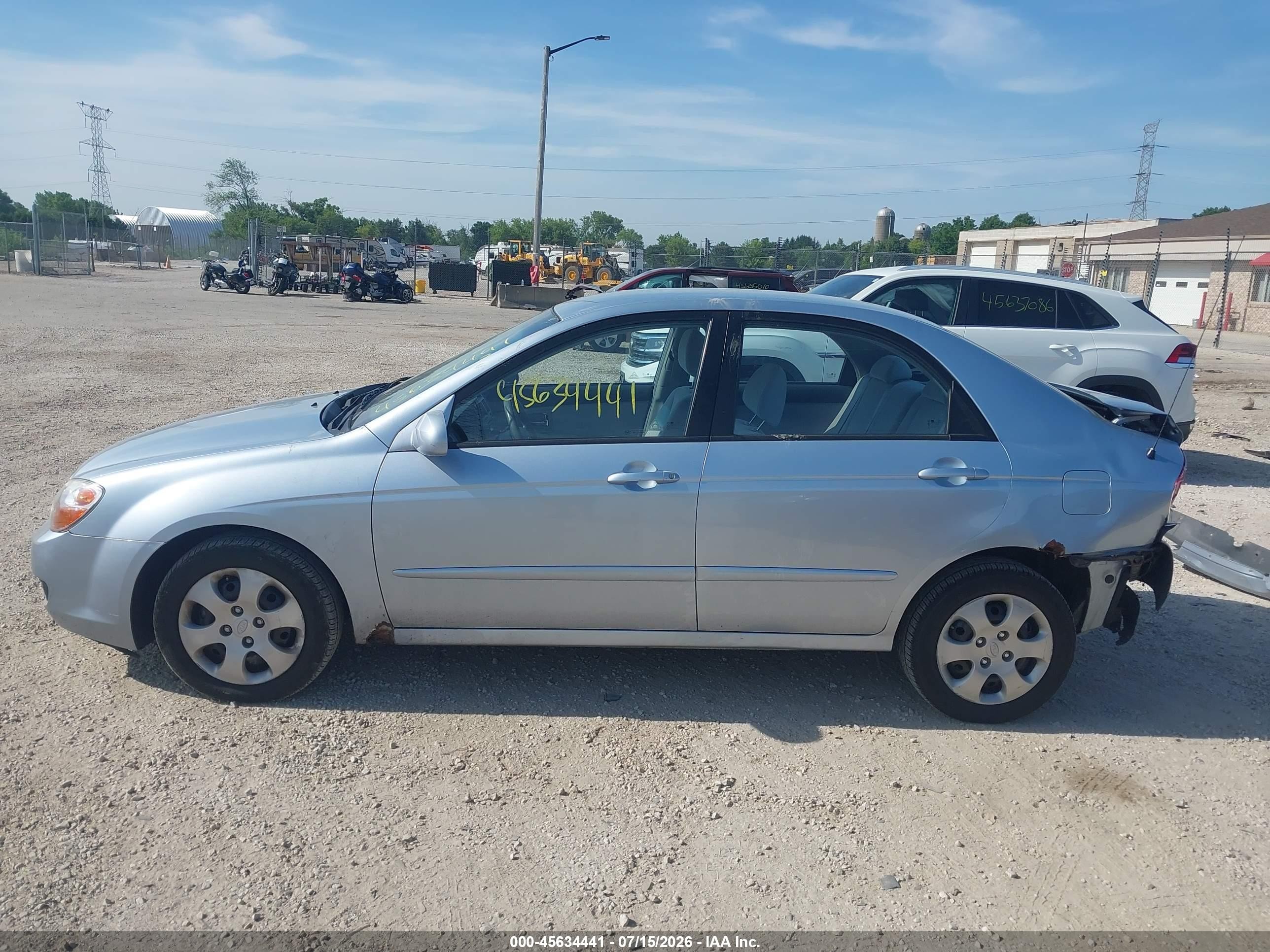2007 Kia Spectra Ex Silver vin: KNAFE121275377494