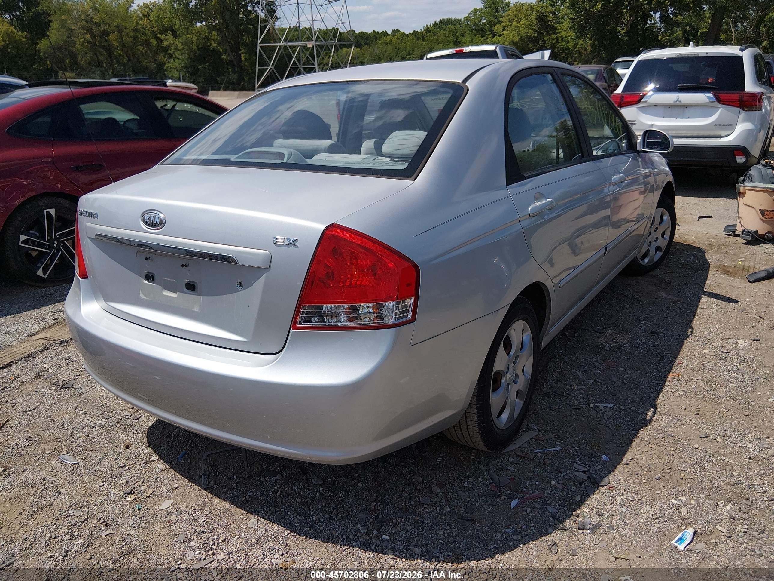 2008 Kia Spectra Ex Silver vin: KNAFE121285541425