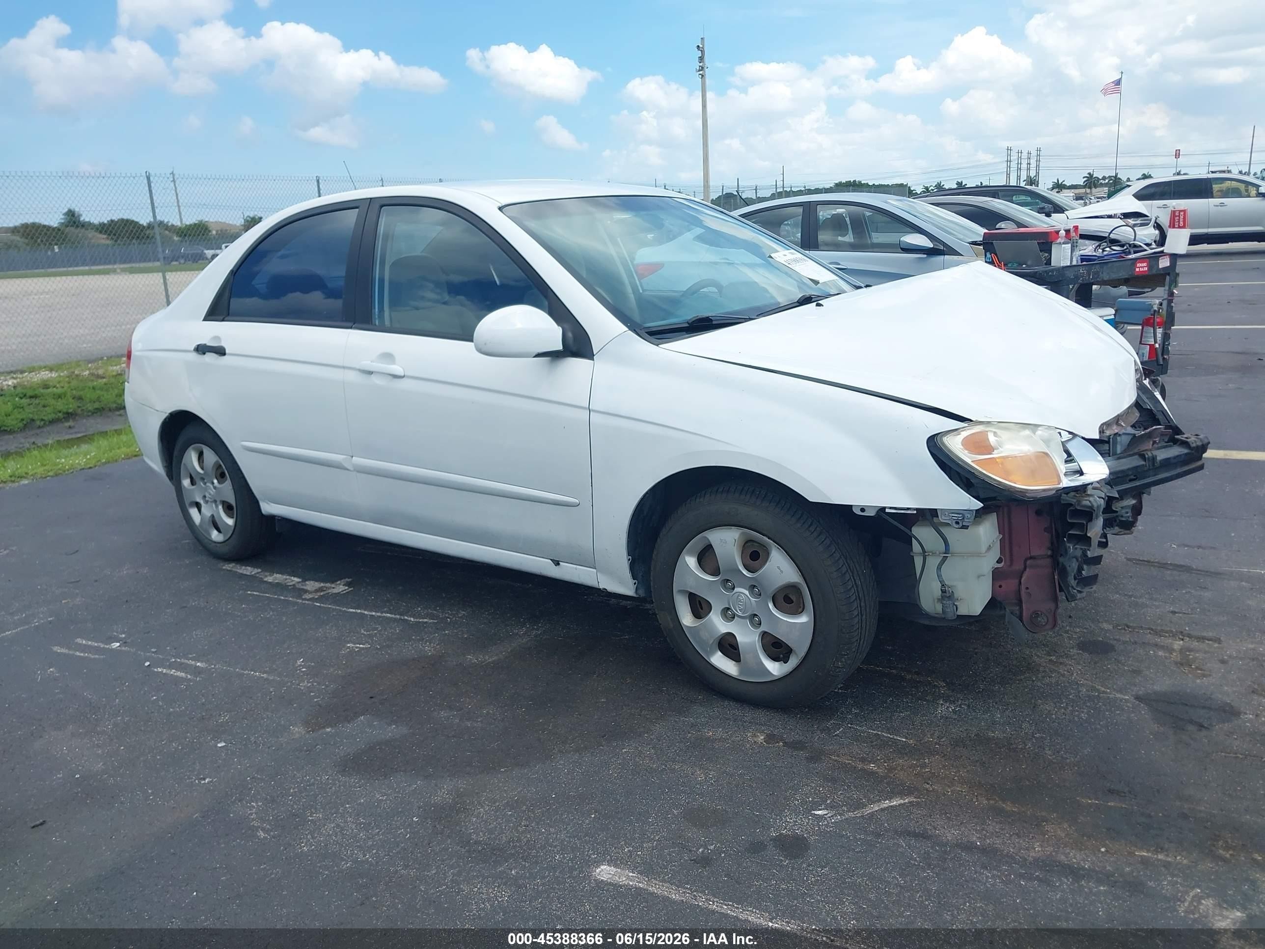 2008 Kia Spectra Ex White vin: KNAFE121285548441