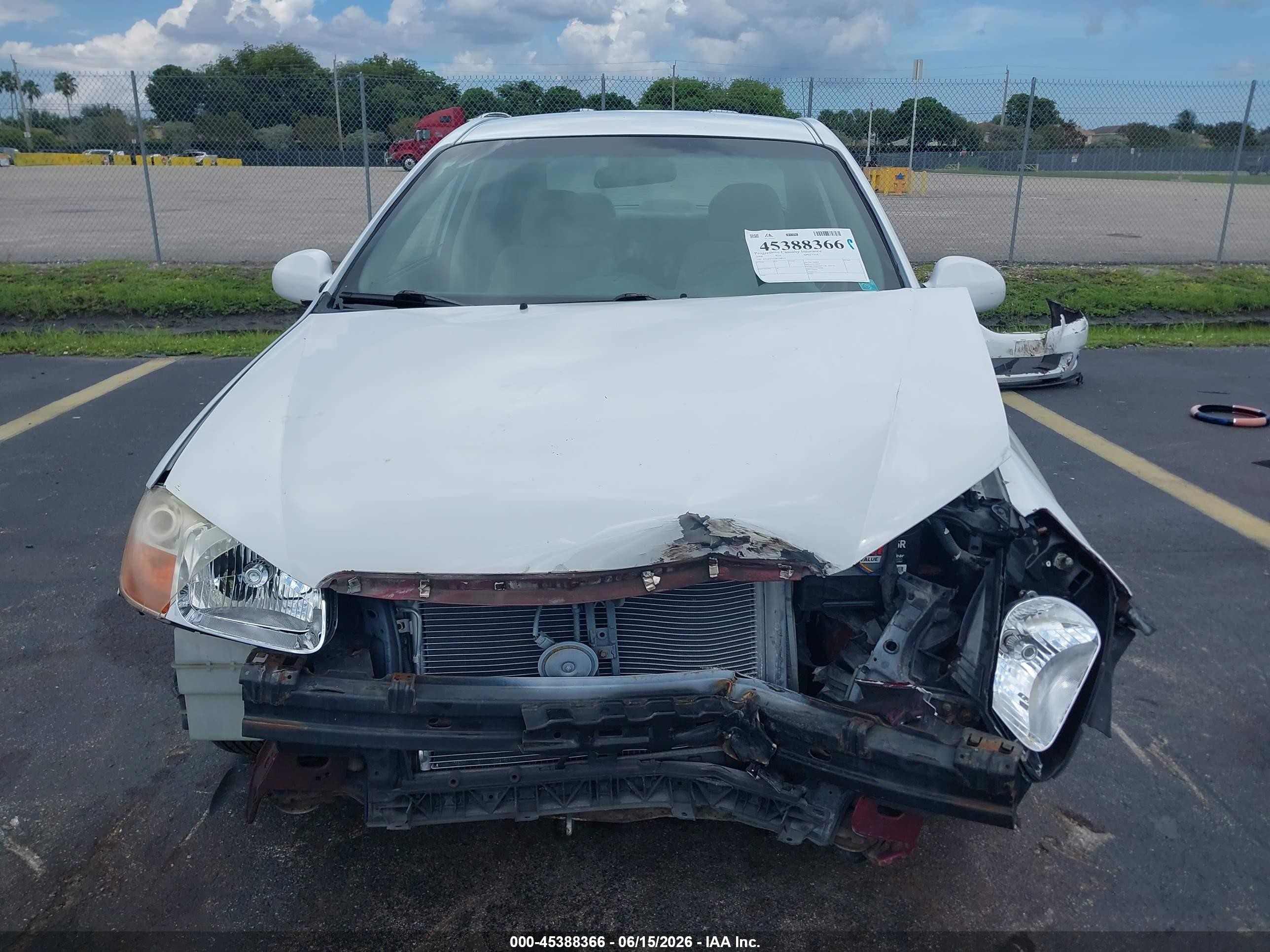 2008 Kia Spectra Ex White vin: KNAFE121285548441
