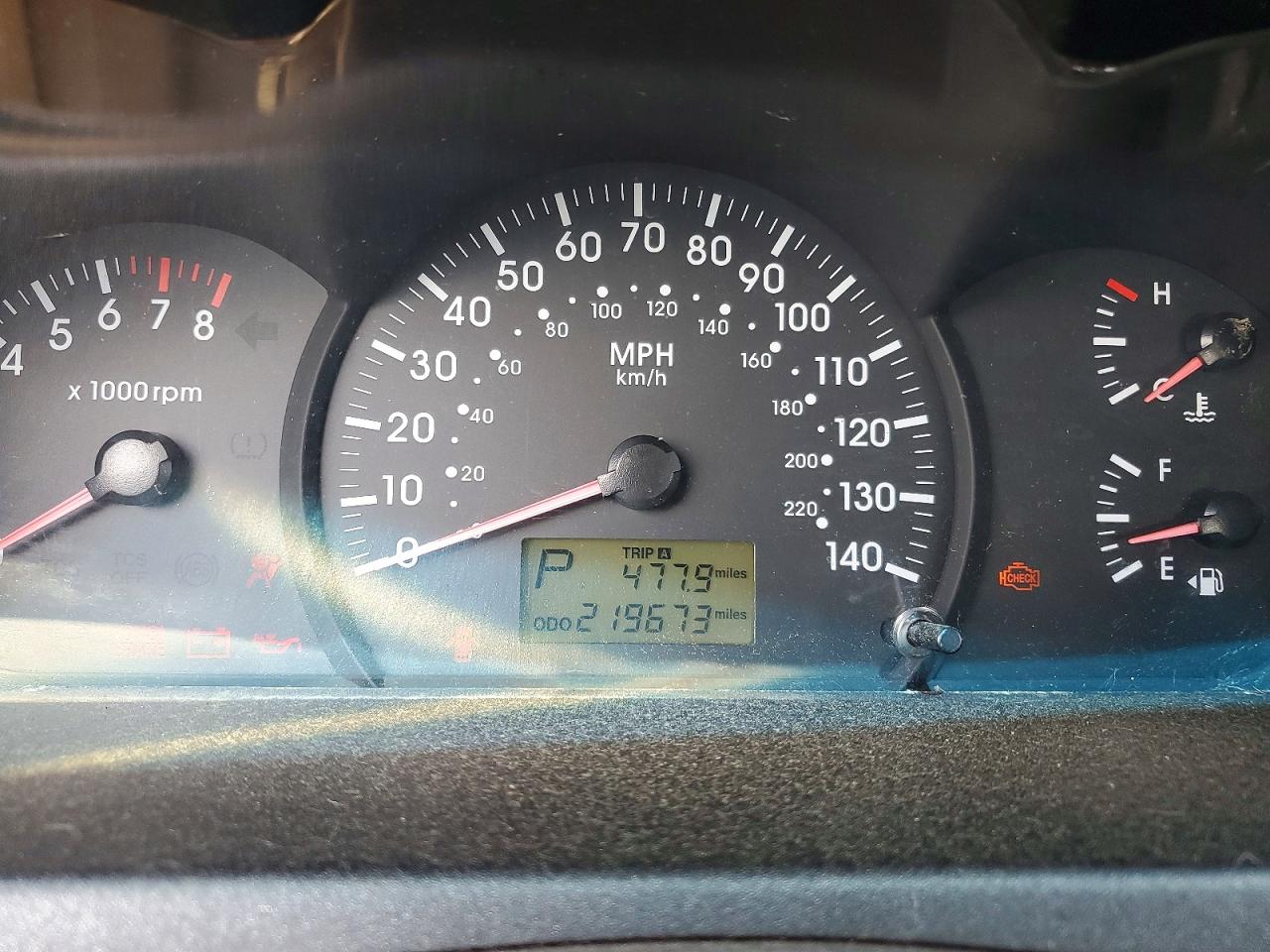 2004 Kia Spectra Lx Tan vin: KNAFE121345060335
