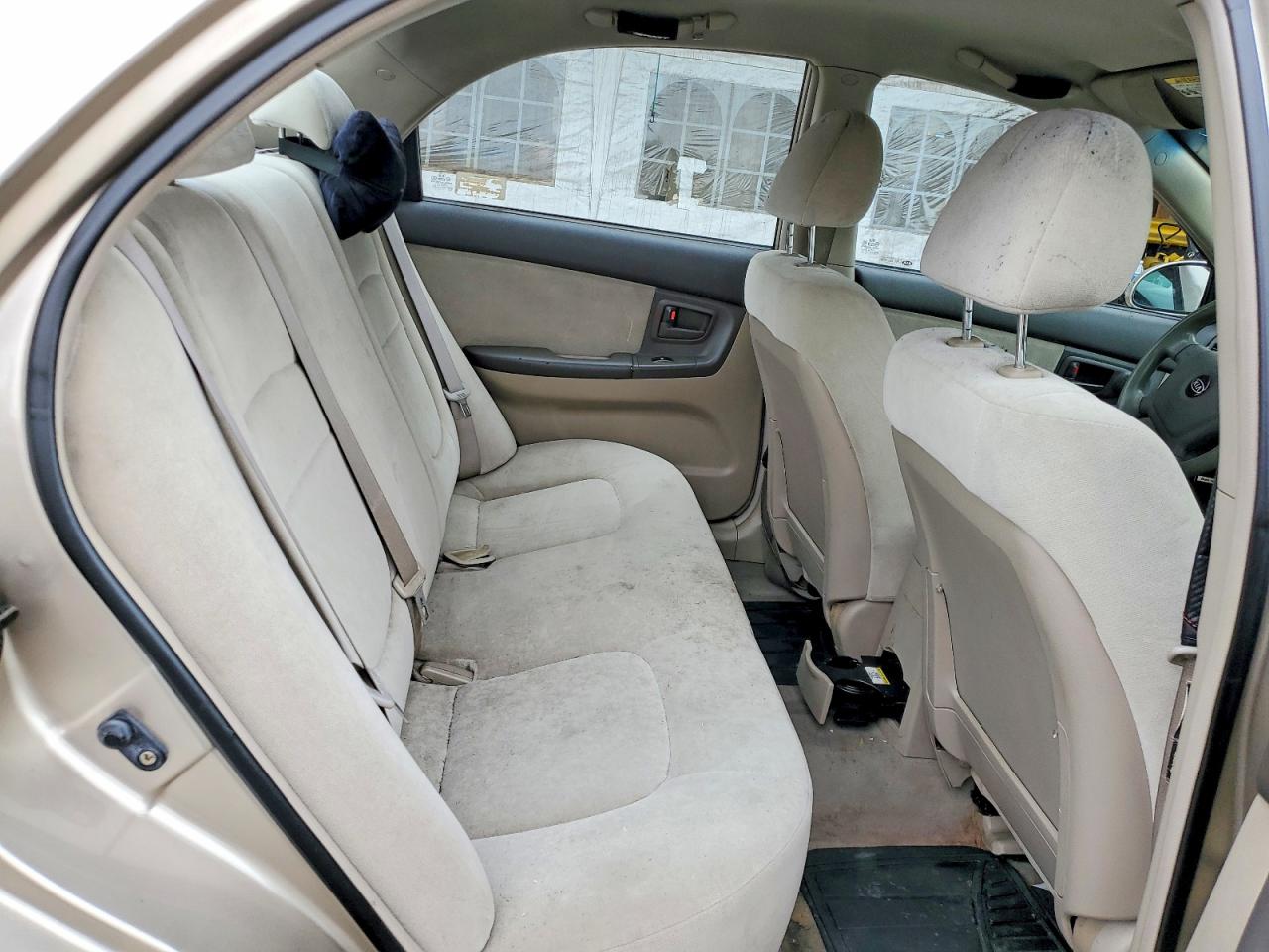 2004 Kia Spectra Lx Tan vin: KNAFE121345060335