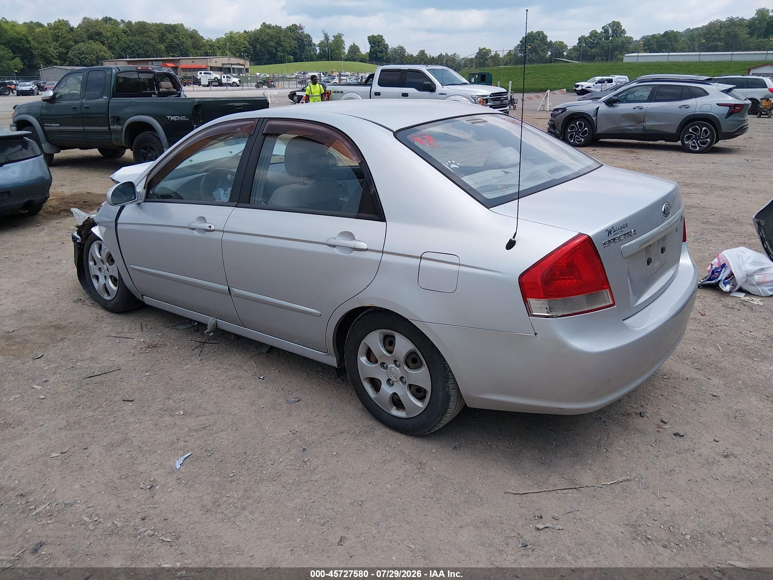 2007 Kia Spectra Ex Silver vin: KNAFE121375457063
