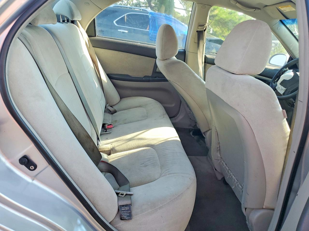 2006 Kia Spectra Ex Silver vin: KNAFE121465211802
