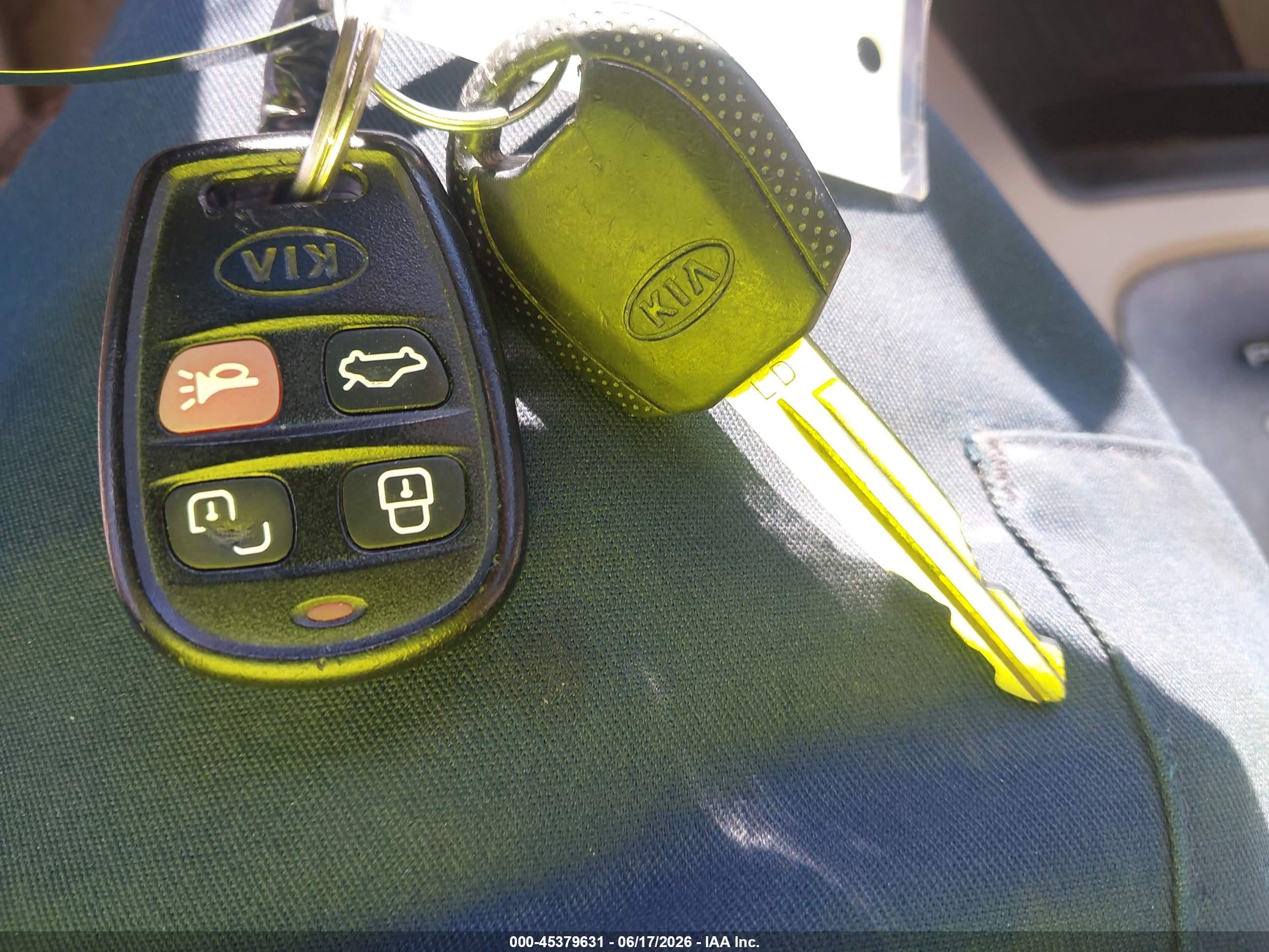 2006 Kia Spectra Ex/lx/sx Белый vin: KNAFE121465267299