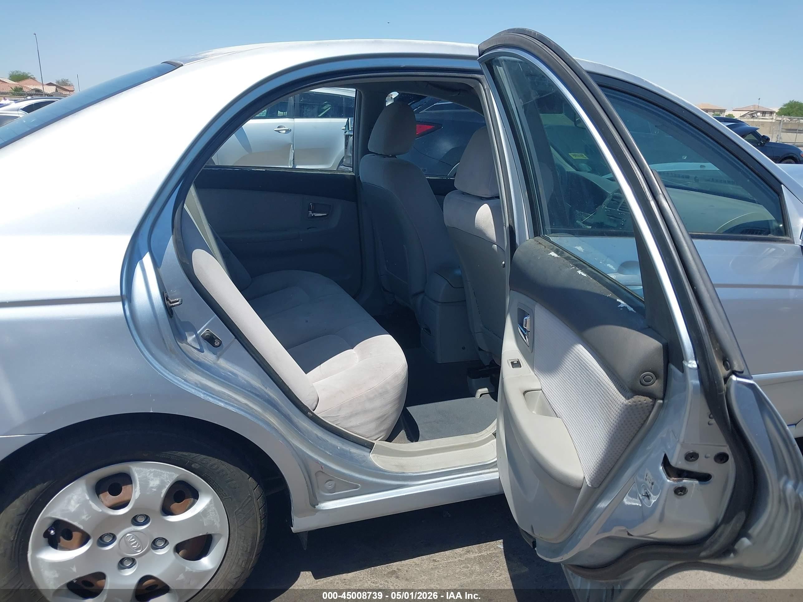 2007 Kia Spectra Ex Silver vin: KNAFE121475423567