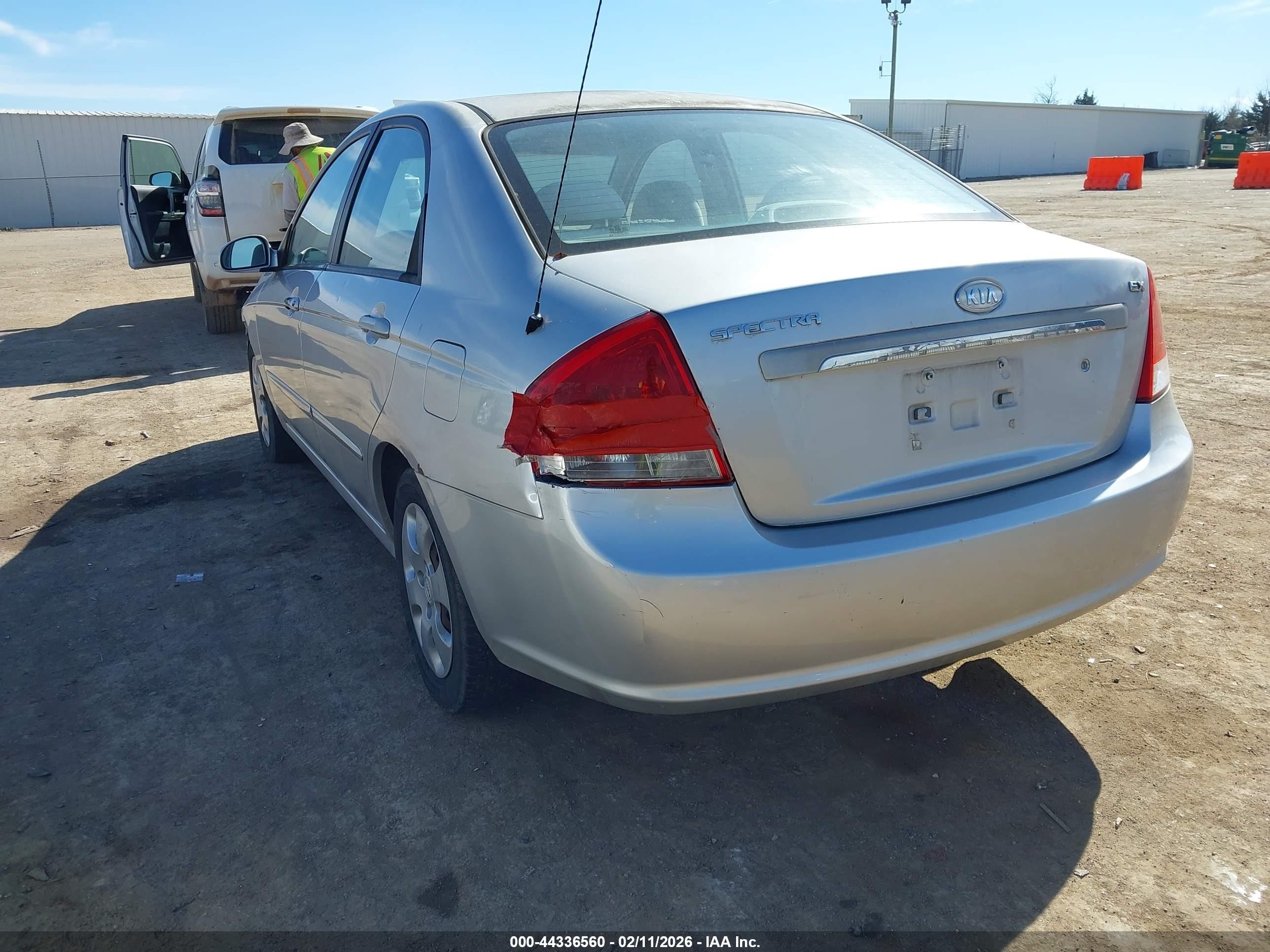 2008 Kia Spectra Ex Gray vin: KNAFE121485508829