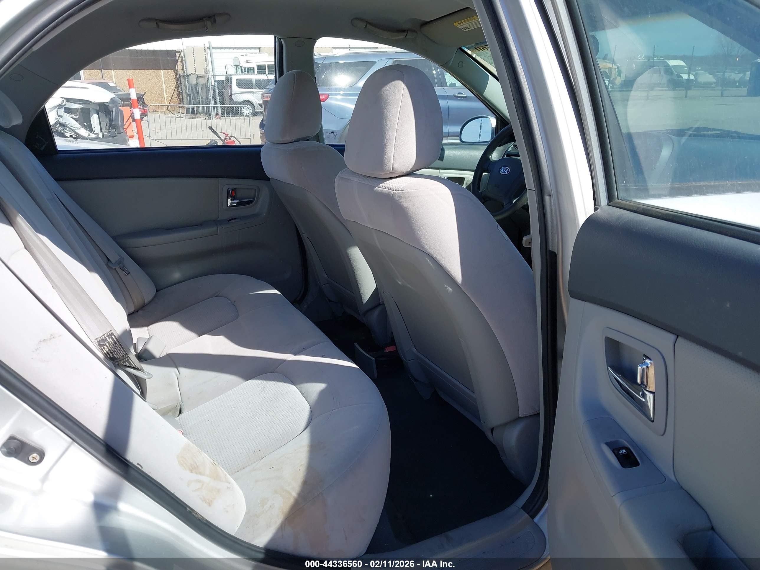 2008 Kia Spectra Ex Gray vin: KNAFE121485508829