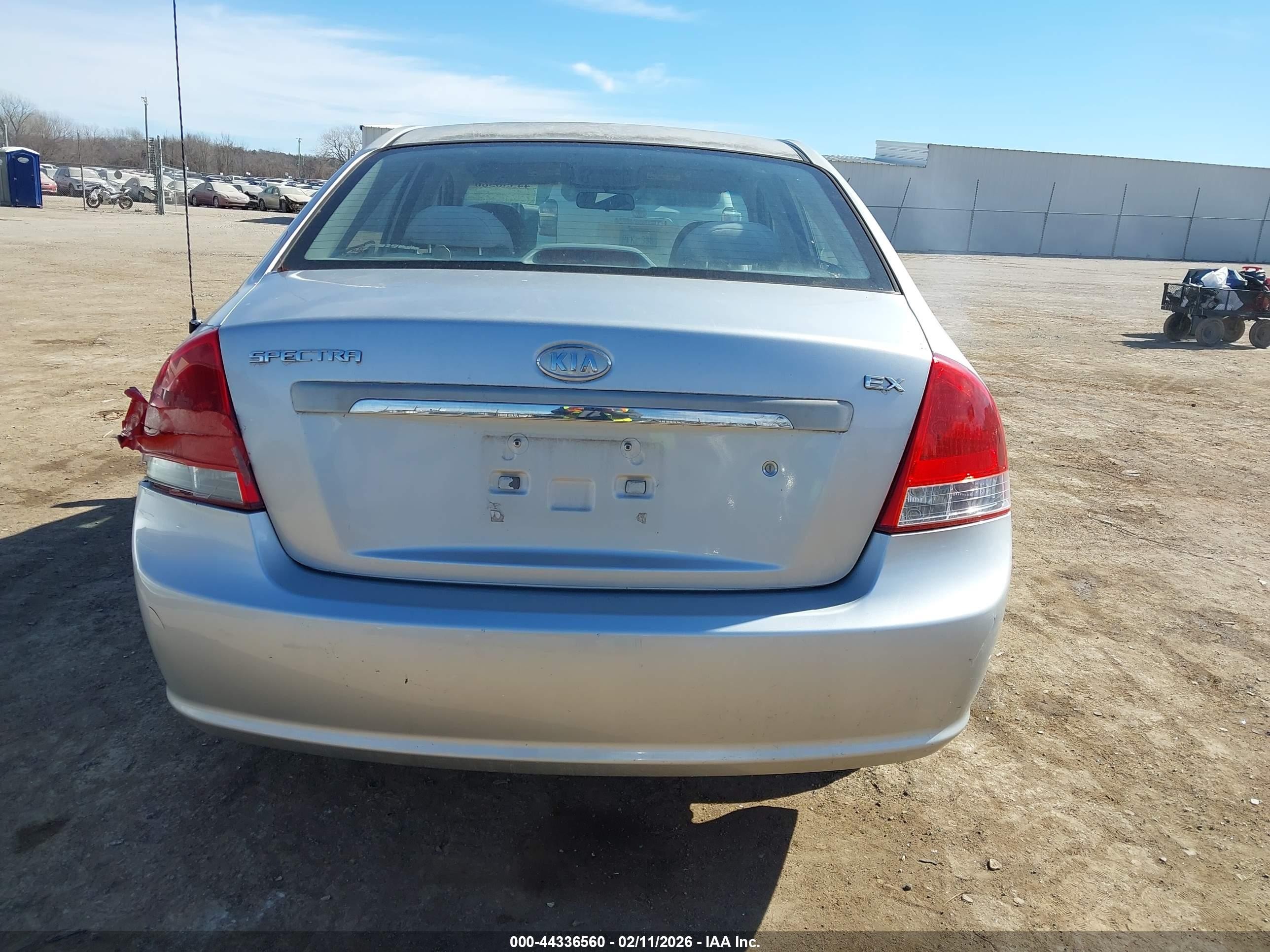 2008 Kia Spectra Ex Gray vin: KNAFE121485508829