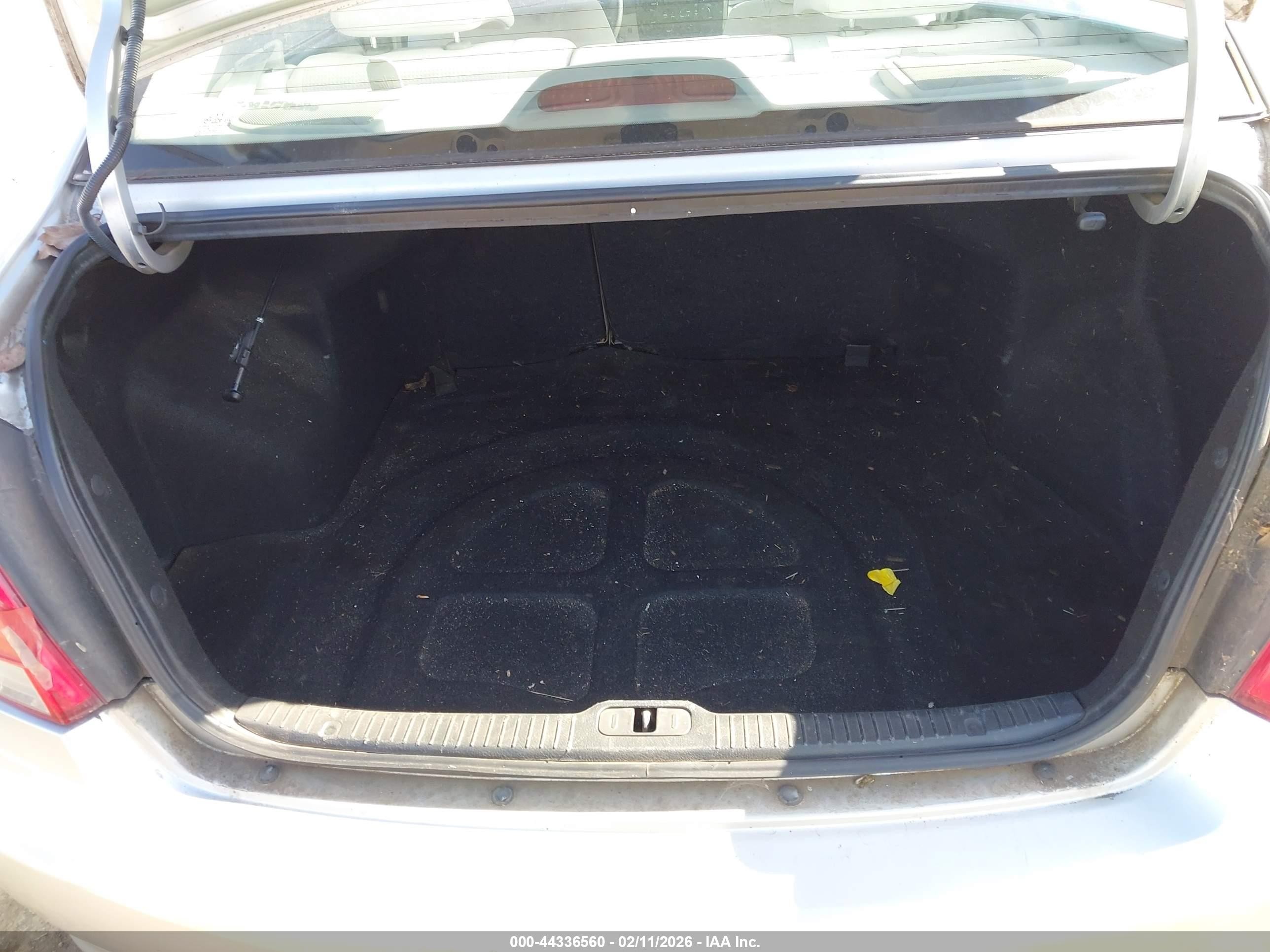 2008 Kia Spectra Ex Gray vin: KNAFE121485508829