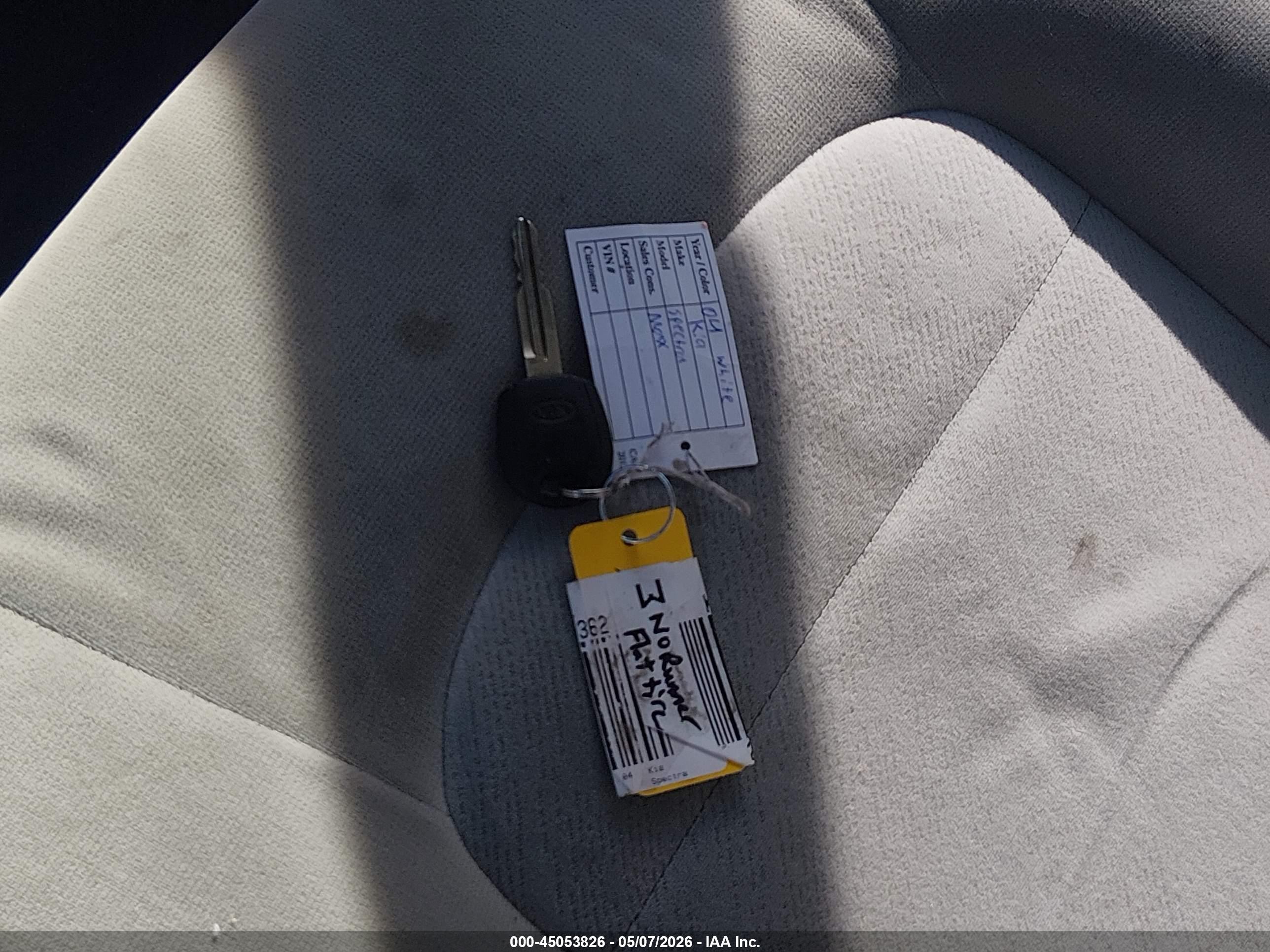 2004 Kia Spectra Ex/lx Белый vin: KNAFE121545029362