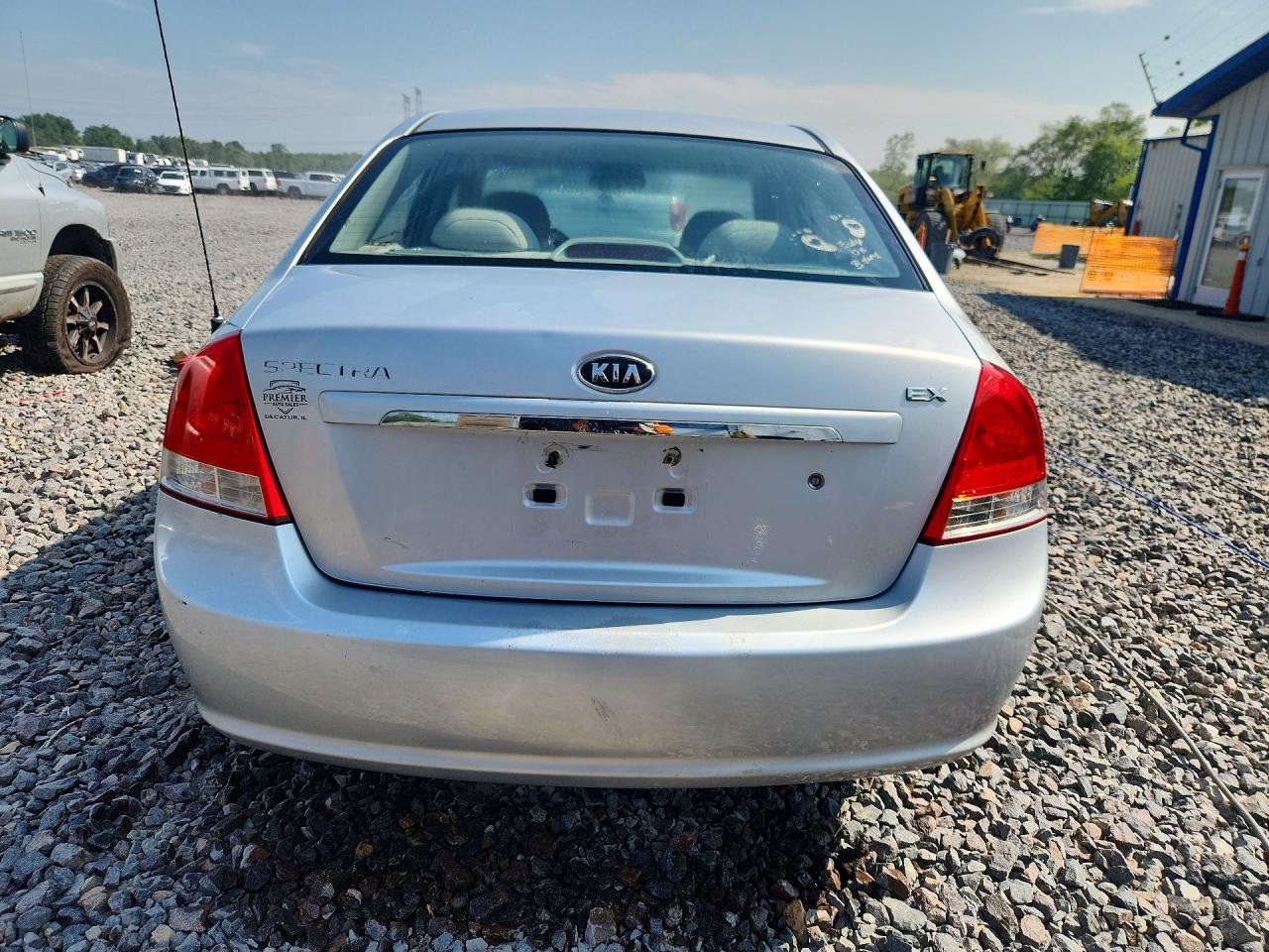 2007 Kia Spectra Lx Silver vin: KNAFE121575377862