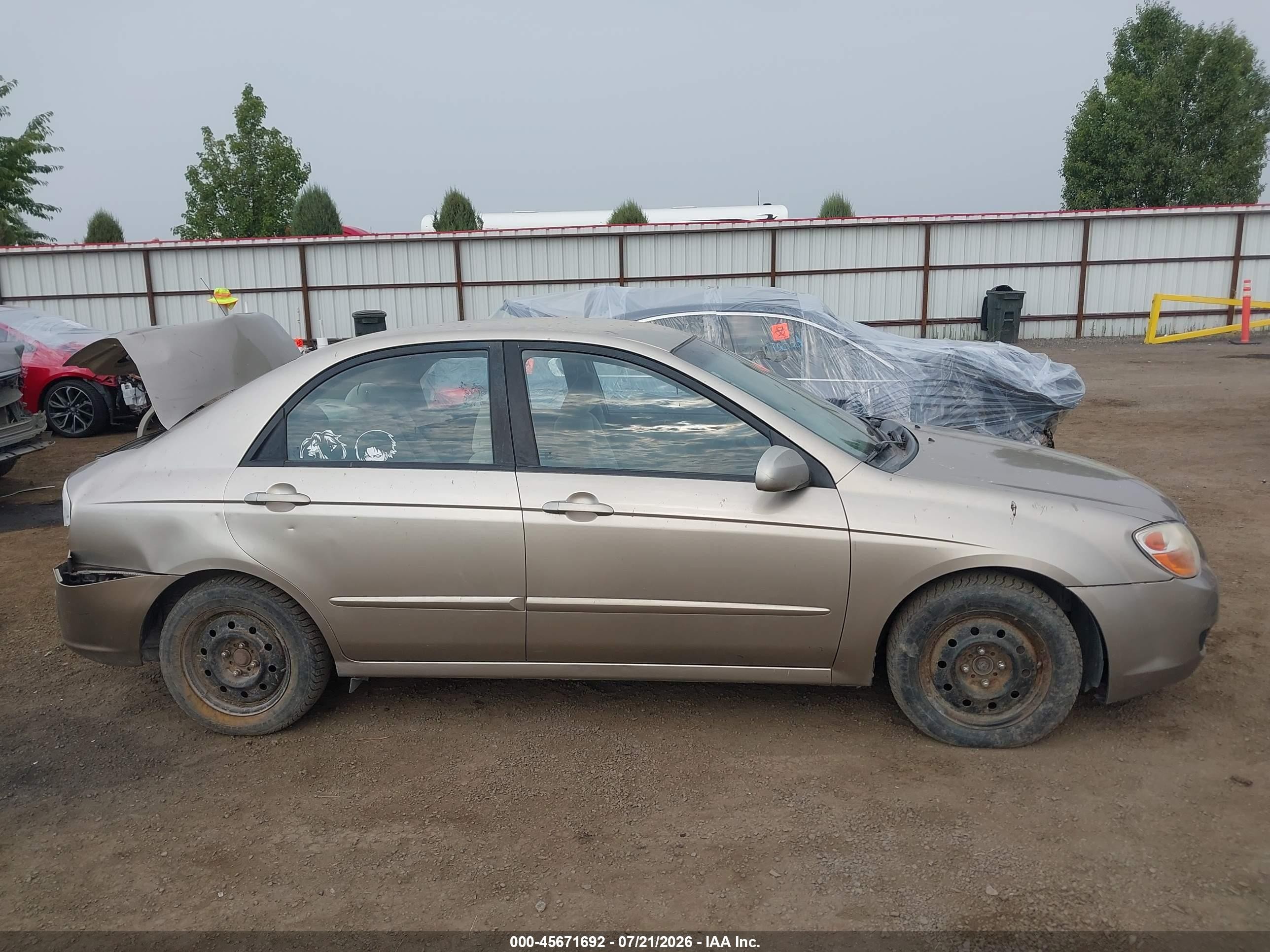 2008 Kia Spectra Ex Gold vin: KNAFE121585494214