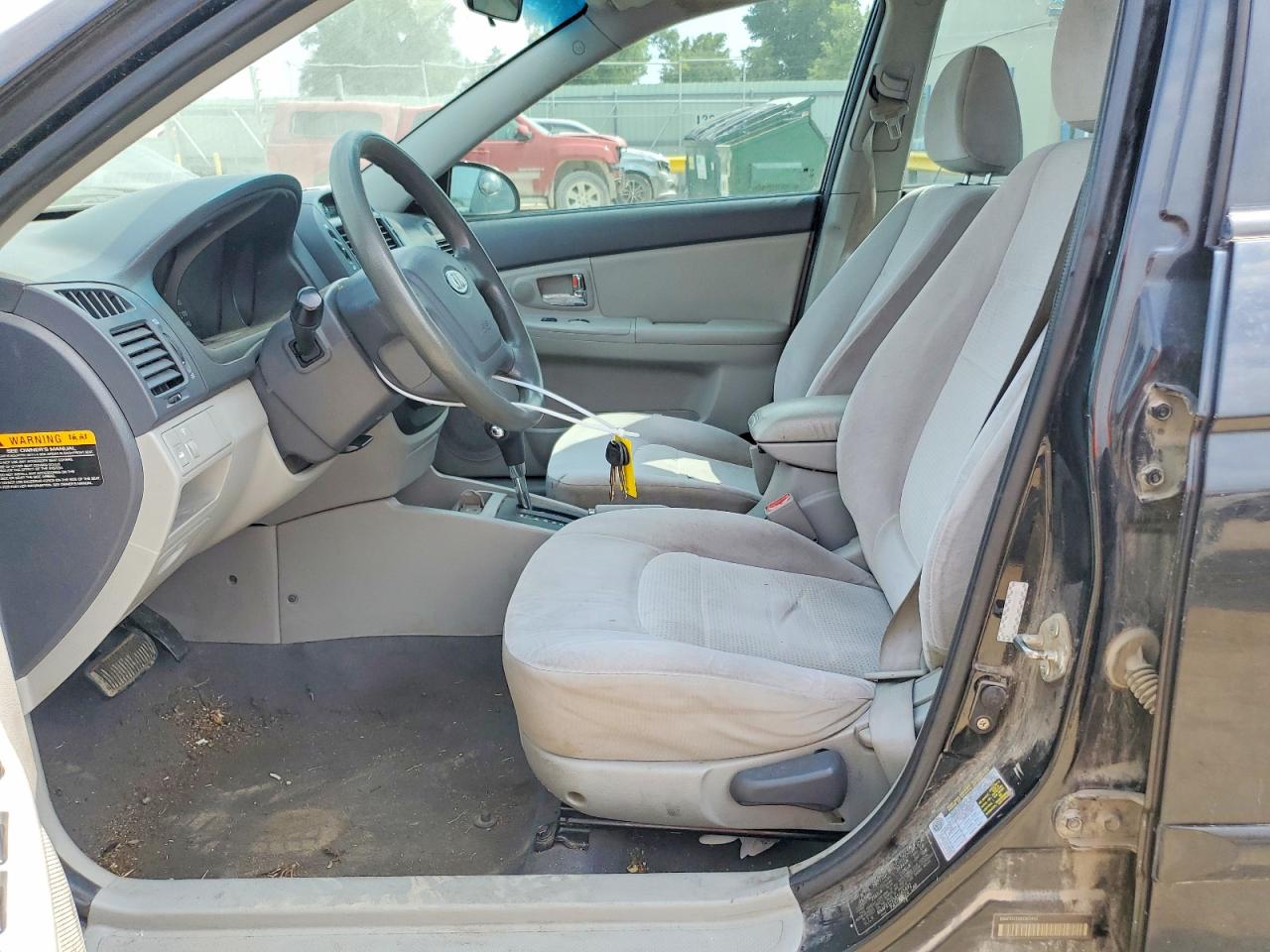 2008 Kia Spectra Black vin: KNAFE121585565492