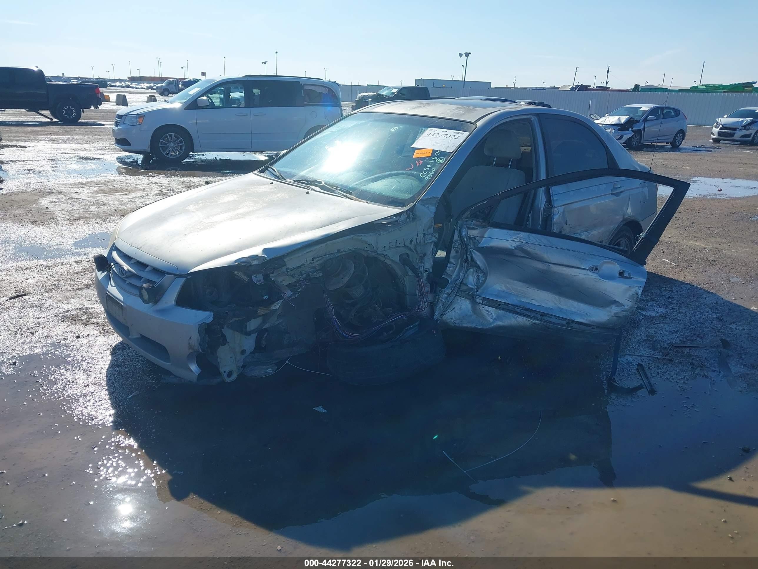 2004 Kia Spectra Ex/lx Silver vin: KNAFE121645019360