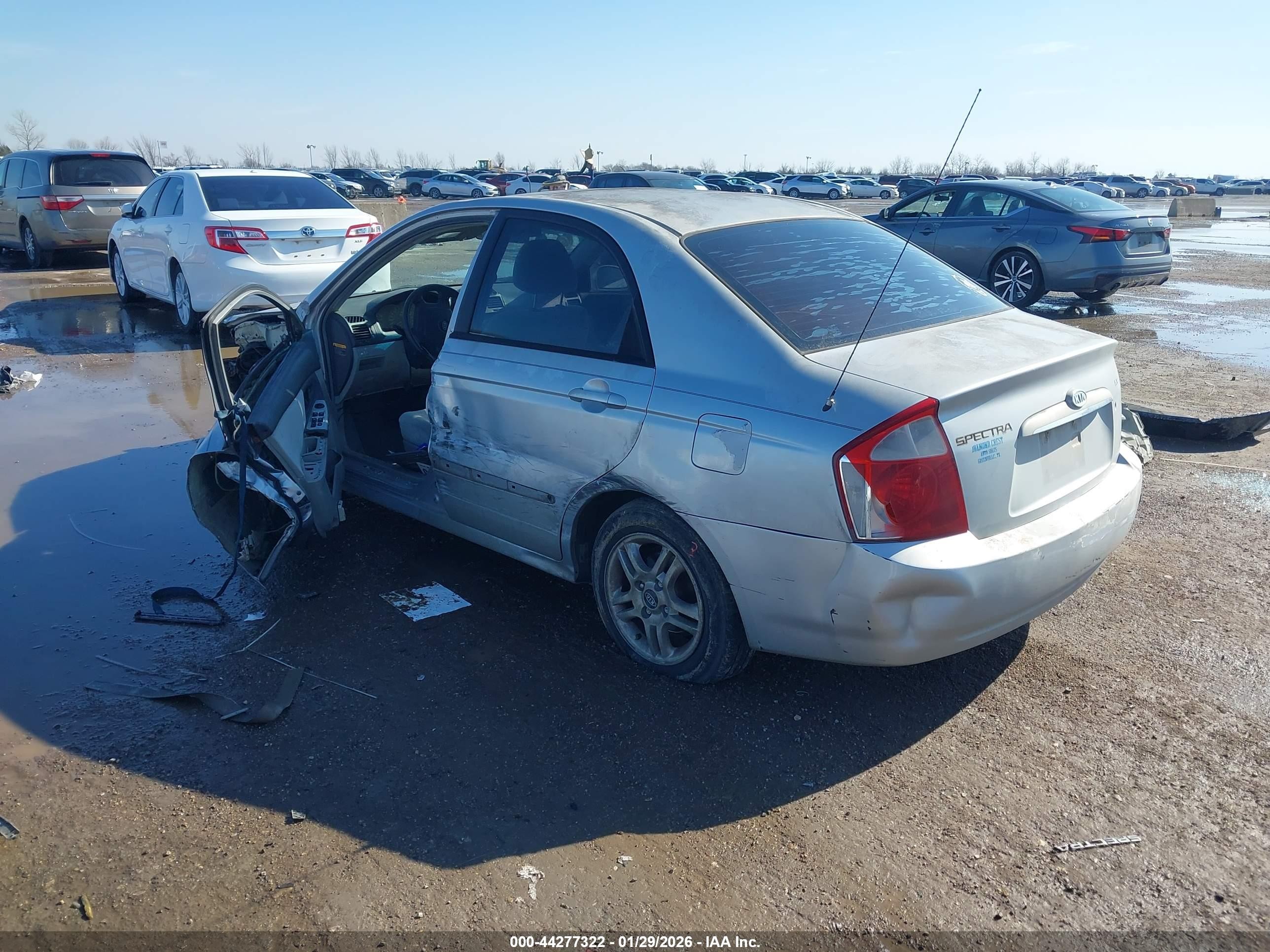 2004 Kia Spectra Ex/lx Silver vin: KNAFE121645019360