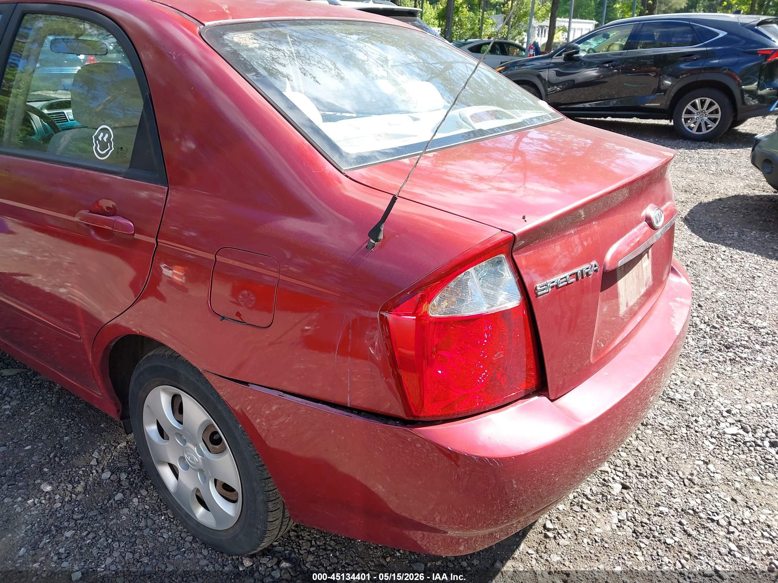 2006 Kia Spectra Ex/lx/sx Burgundy vin: KNAFE121665301582