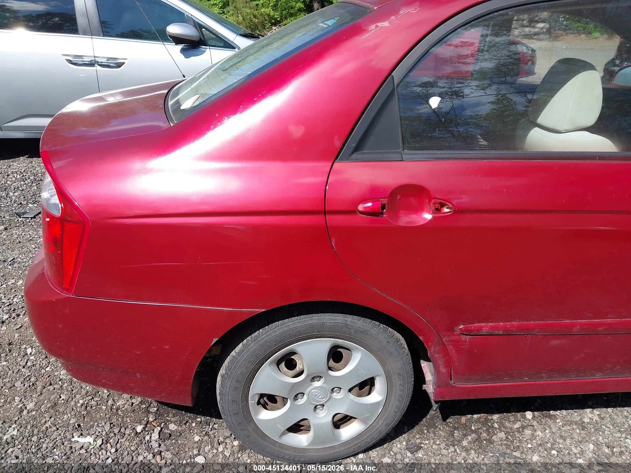 2006 Kia Spectra Ex/lx/sx Burgundy vin: KNAFE121665301582
