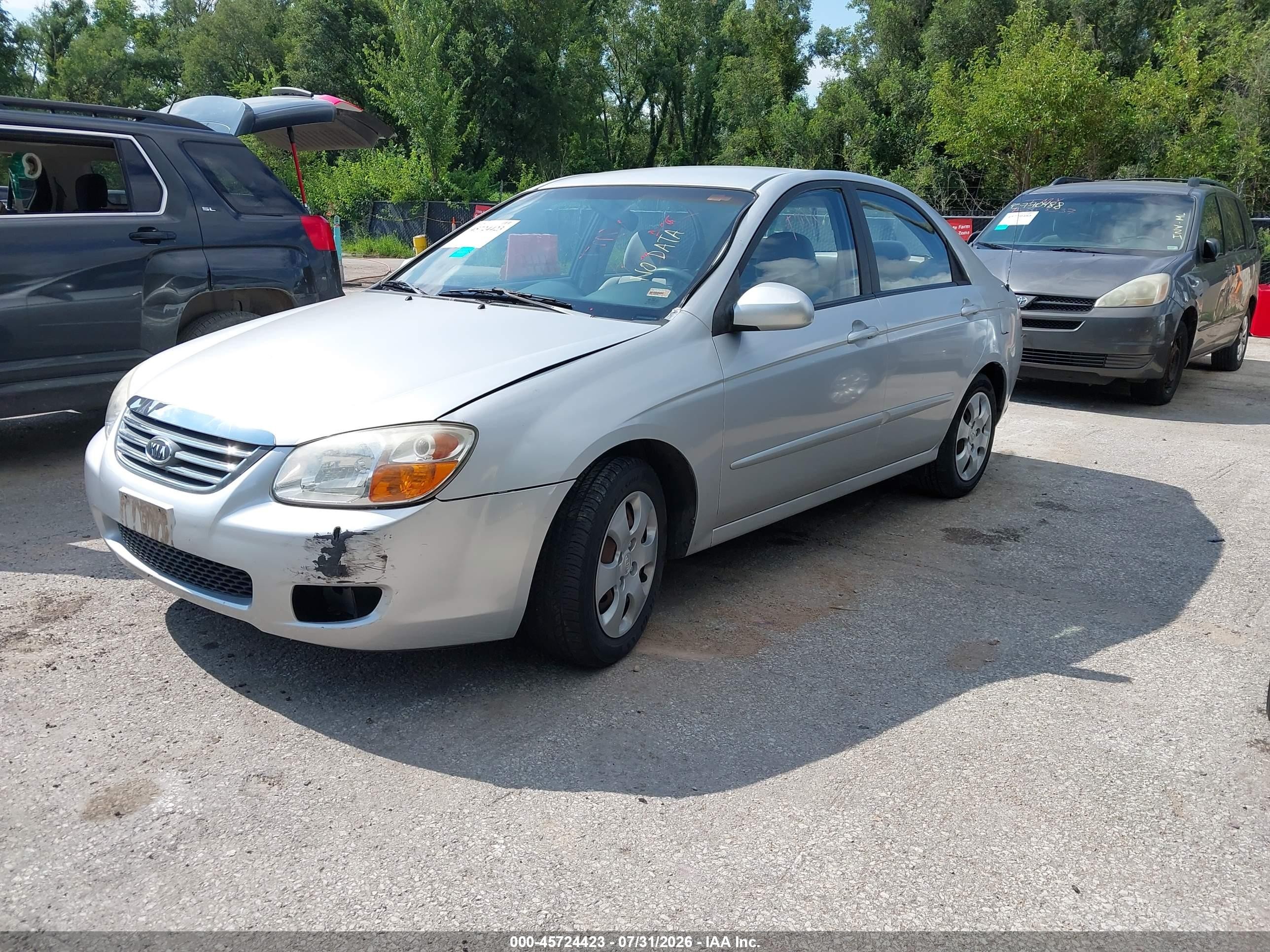 2008 Kia Spectra Ex Silver vin: KNAFE121685541329