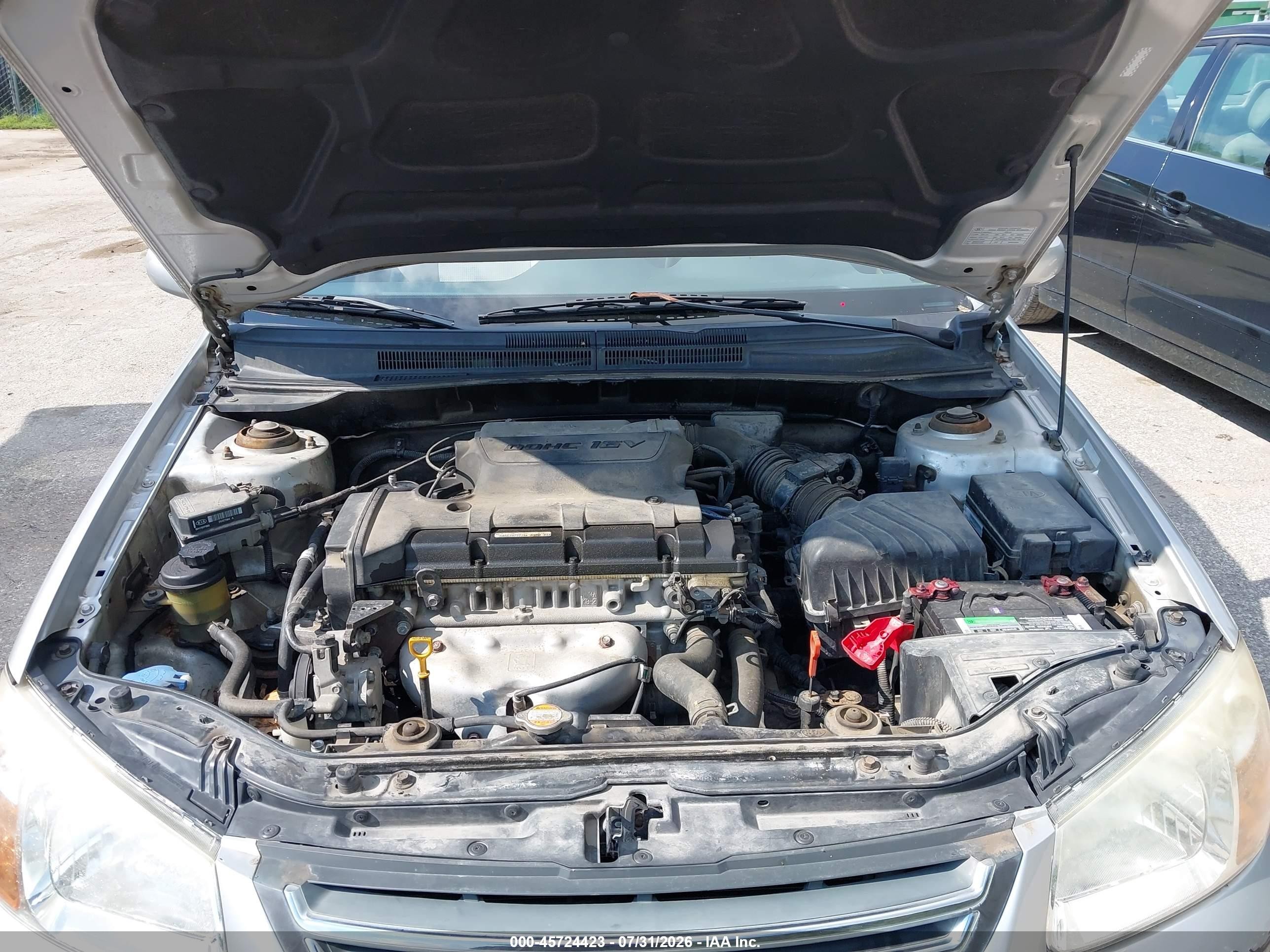 2008 Kia Spectra Ex Silver vin: KNAFE121685541329