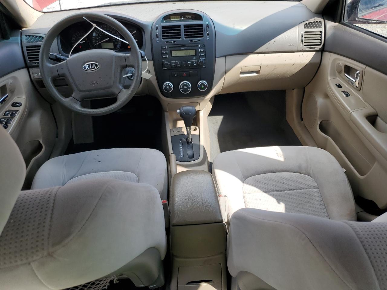 2008 Kia Spectra Ex Red vin: KNAFE121685547759