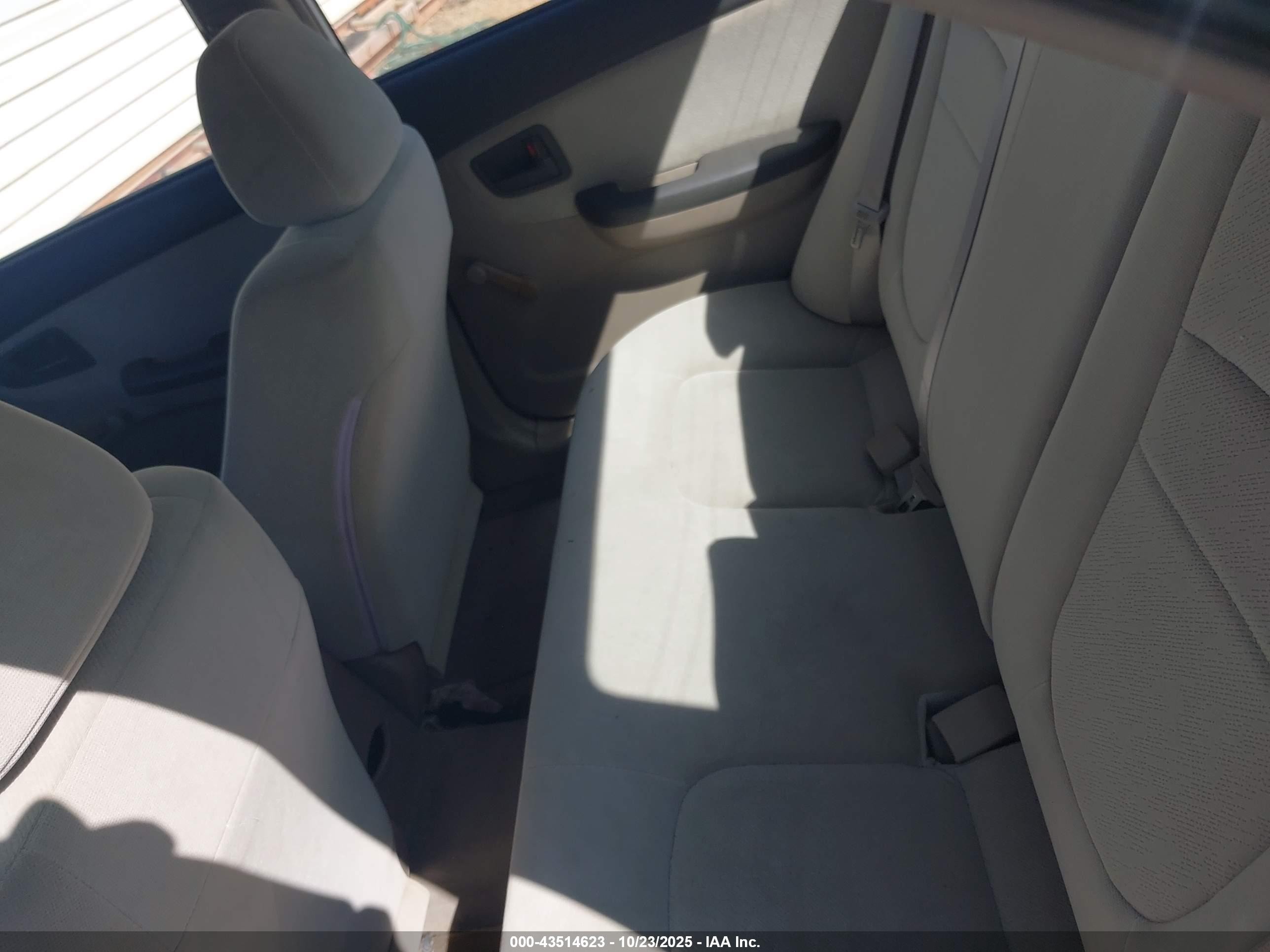2004 Kia Spectra Ex/lx Белый vin: KNAFE121745036328