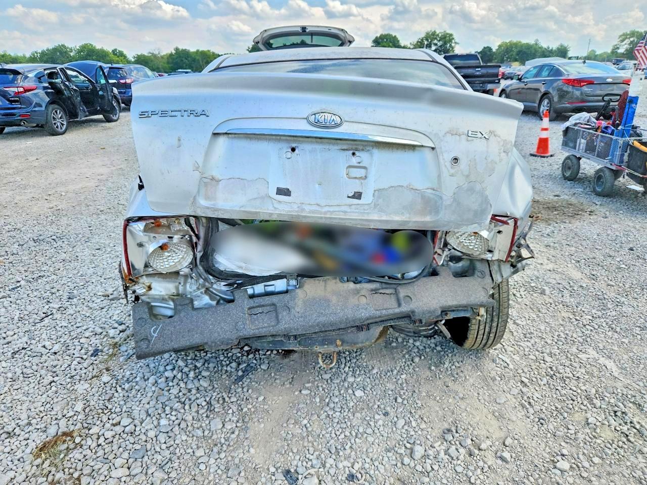 2006 Kia Spectra Ex Silver vin: KNAFE121765368935