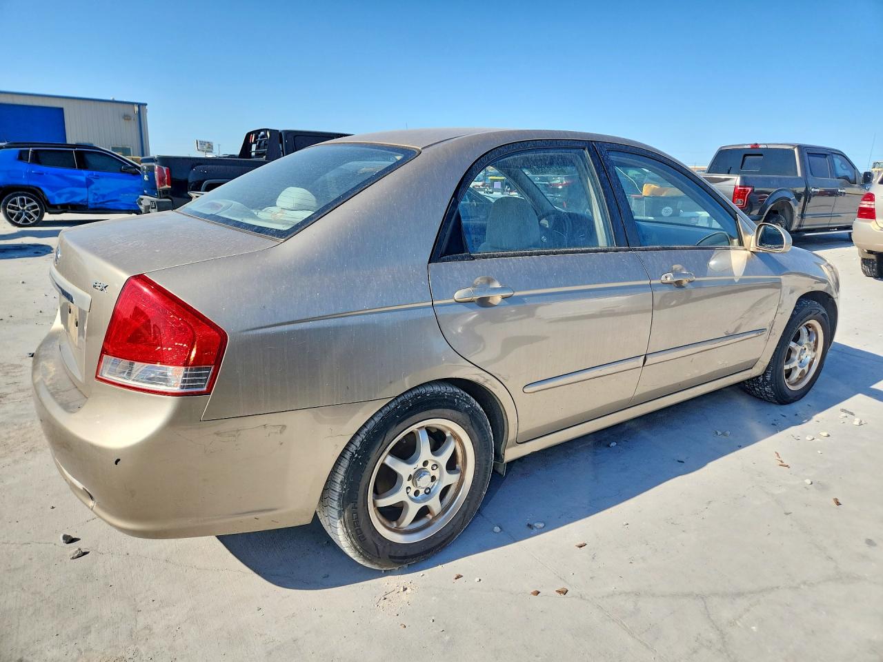 2007 Kia Spectra Lx Gold vin: KNAFE121775436720