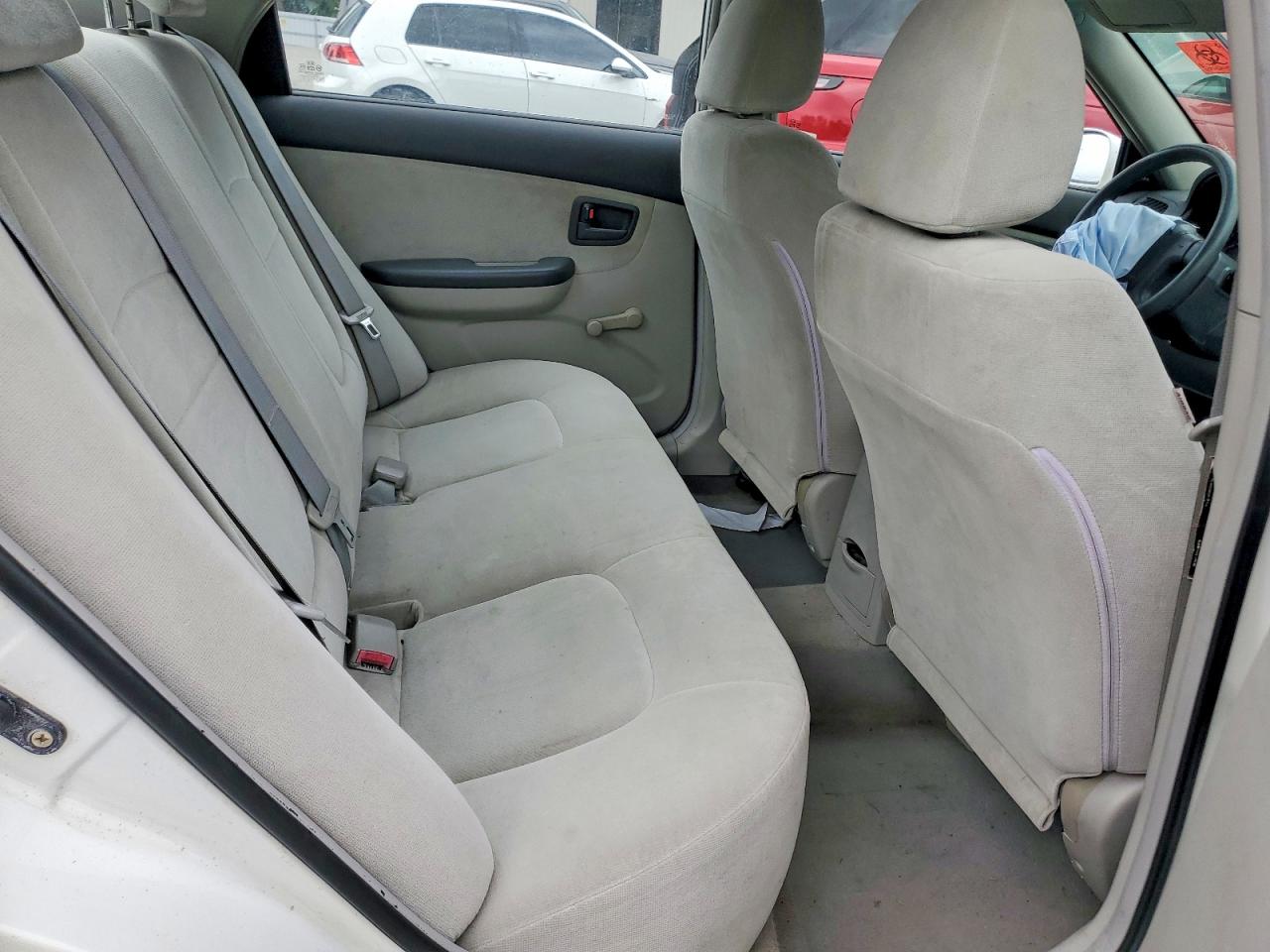 2005 Kia Spectra Lx White vin: KNAFE121855139338