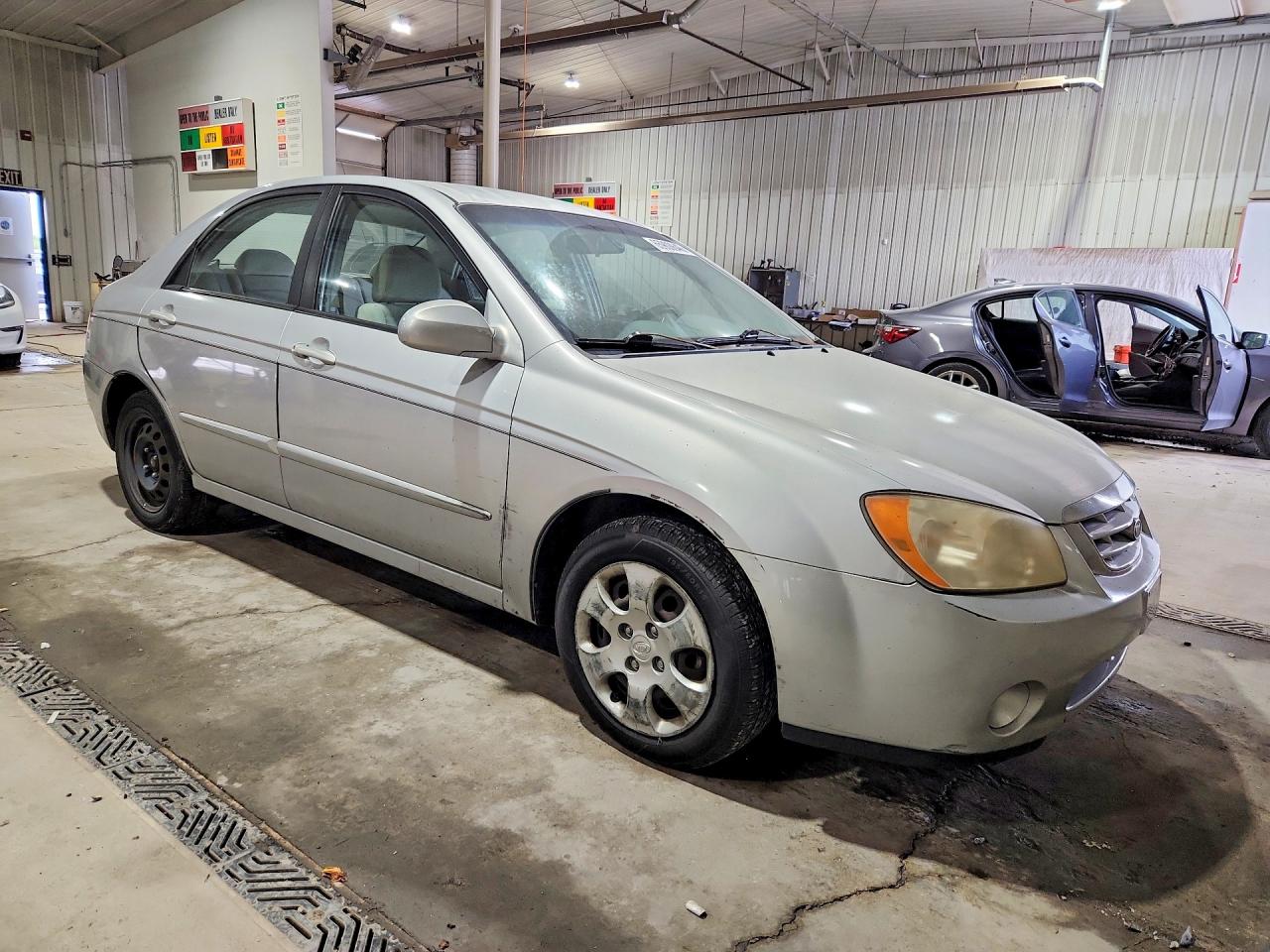 2006 Kia Spectra Ex Silver vin: KNAFE121865346121