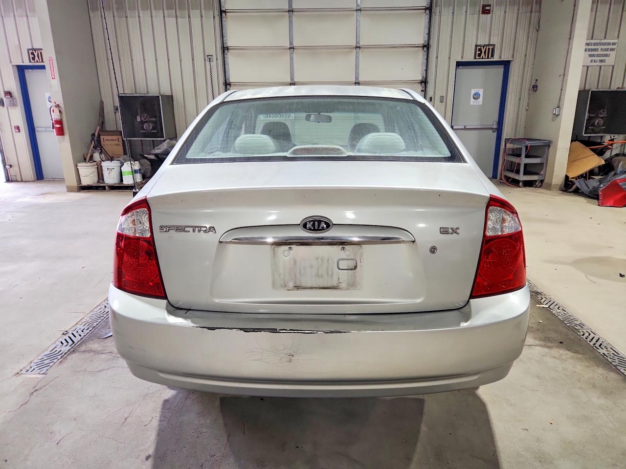 2006 Kia Spectra Ex Silver vin: KNAFE121865346121