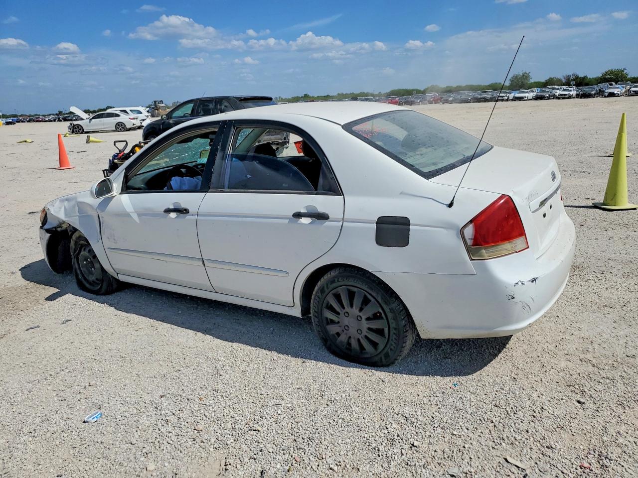 2007 Kia Spectra Lx White vin: KNAFE121875436385