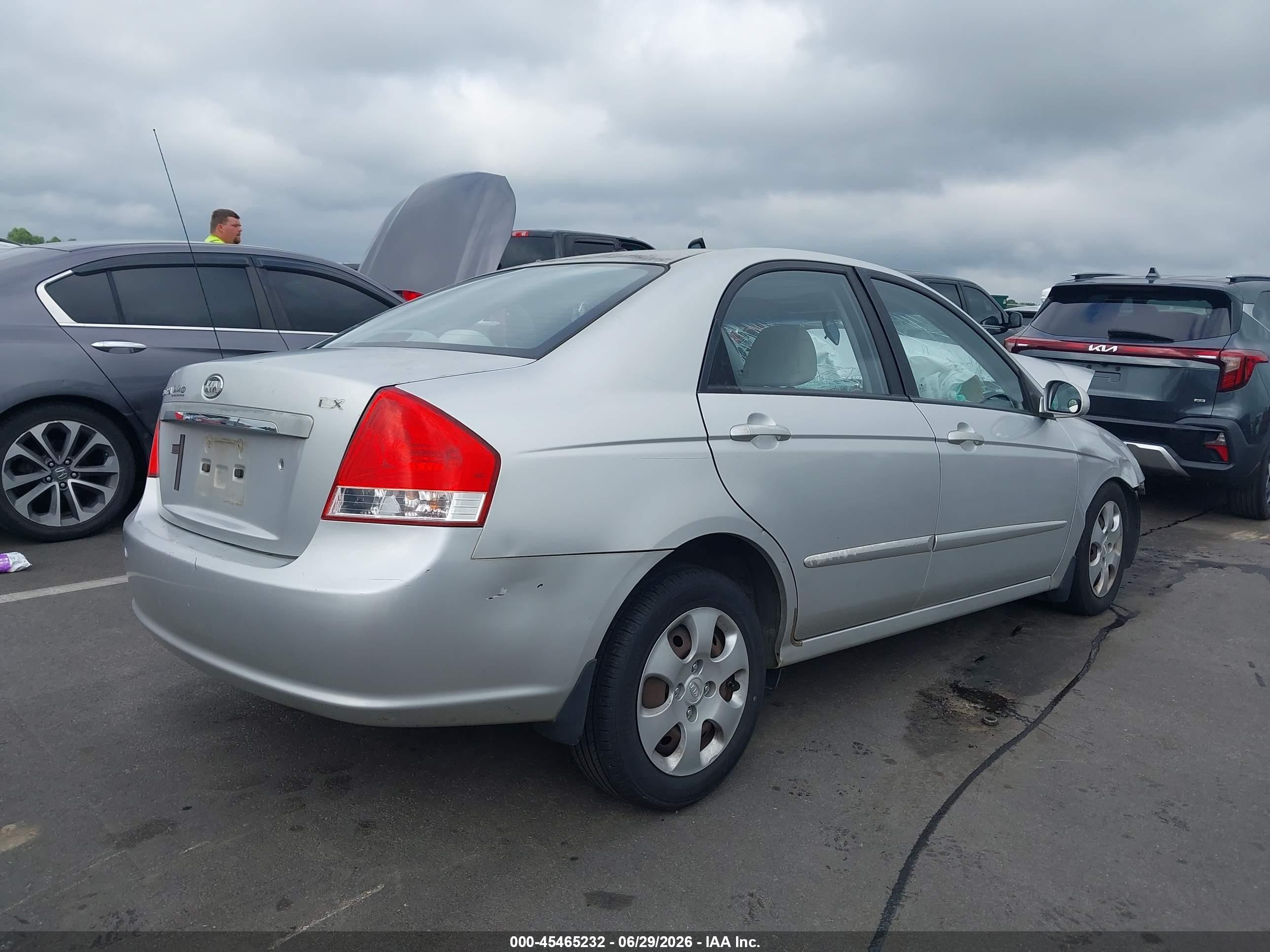2008 Kia Spectra Ex Silver vin: KNAFE121885511412