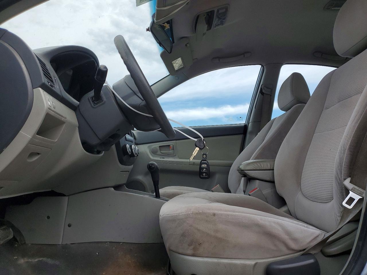2008 Kia Spectra Lx Silver vin: KNAFE121885528243