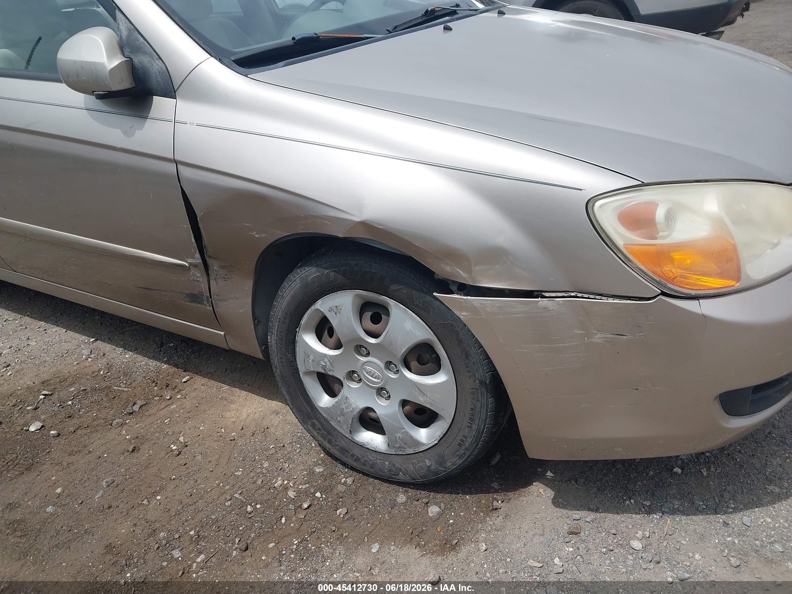 2008 Kia Spectra Ex Champagne vin: KNAFE121985577208