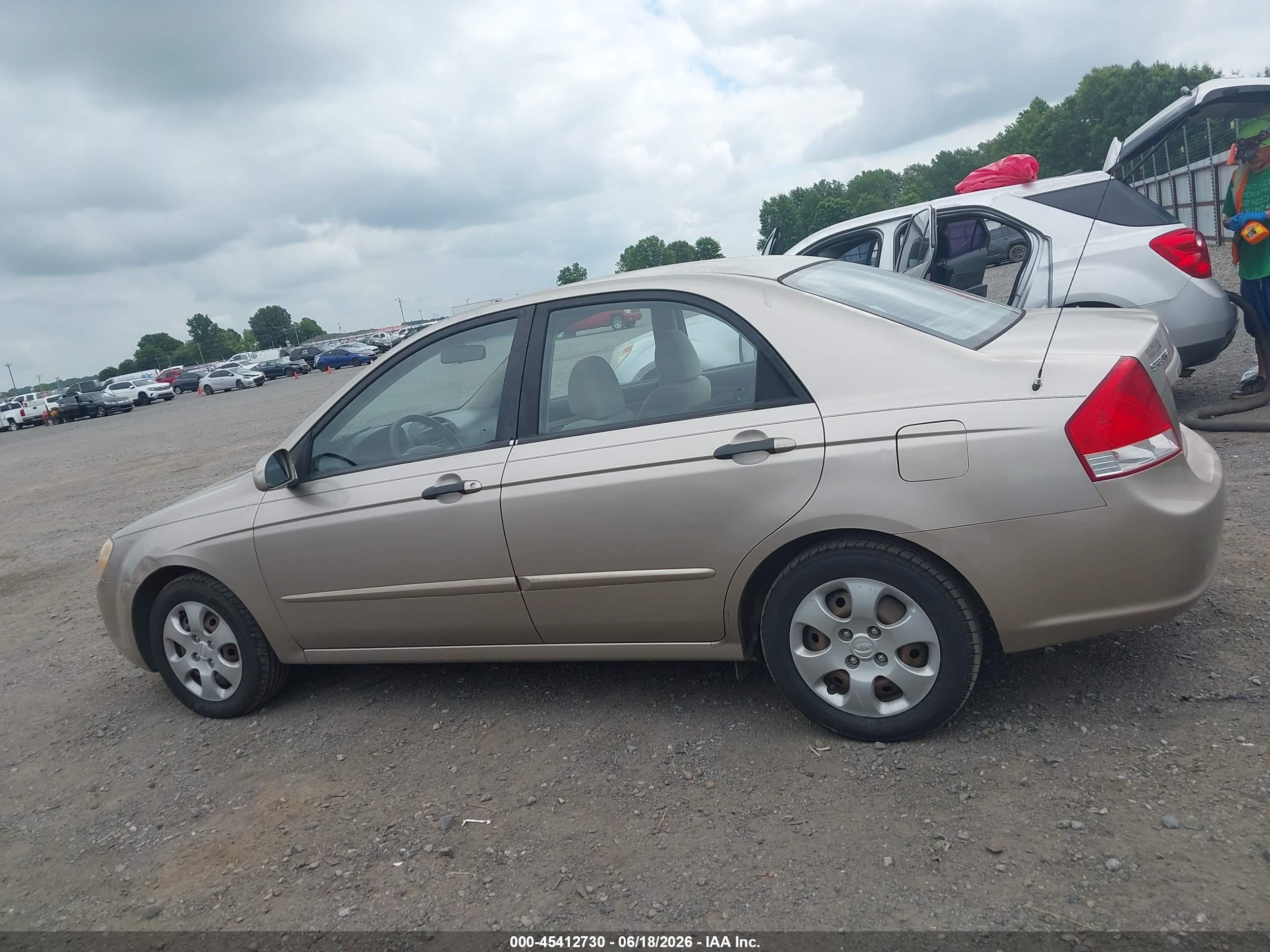 2008 Kia Spectra Ex Champagne vin: KNAFE121985577208