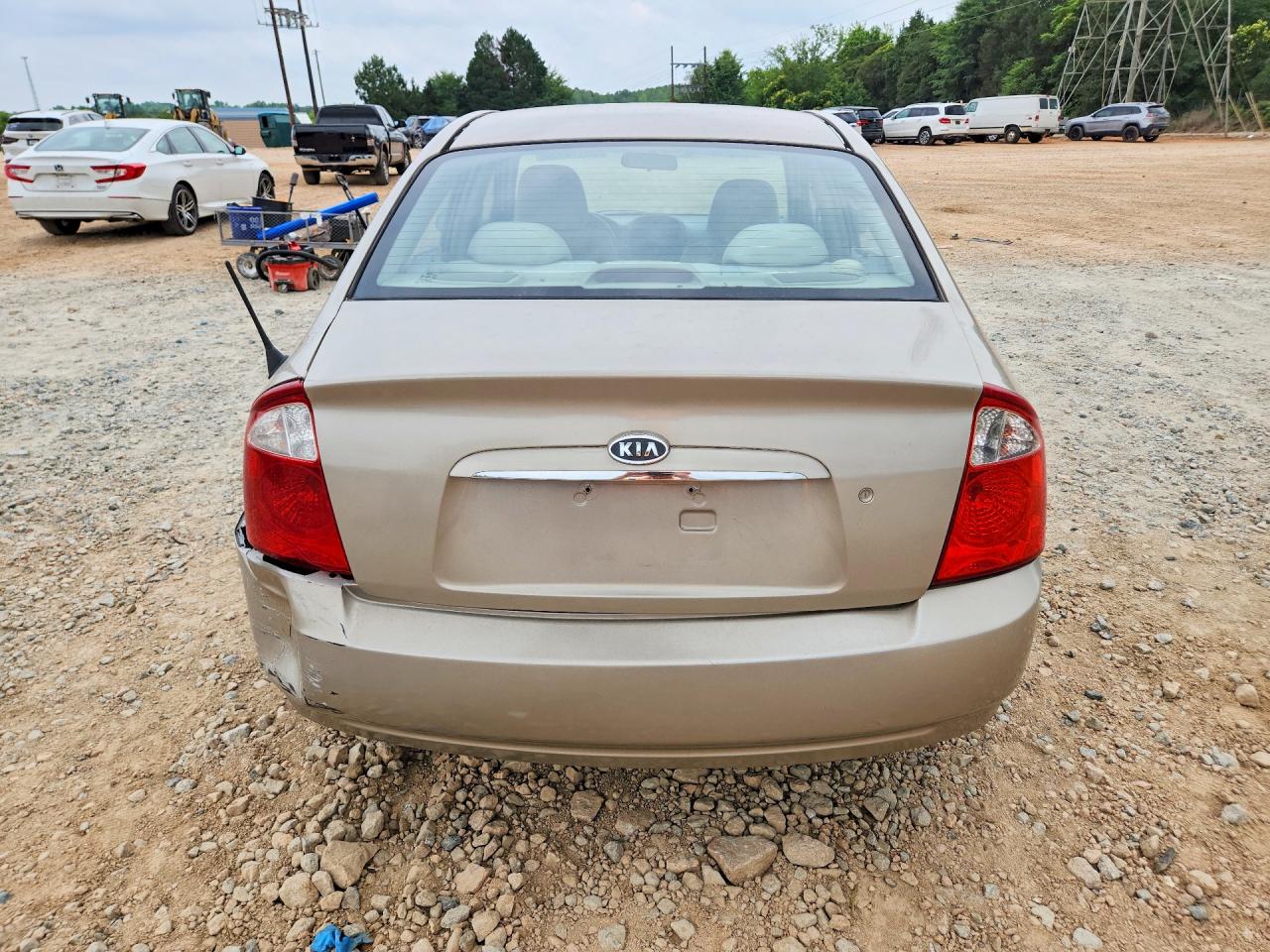 2005 Kia Spectra Lx Золотой vin: KNAFE121X55080003