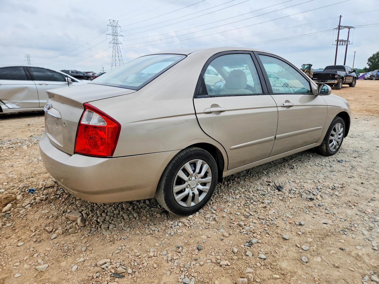 2005 Kia Spectra Lx Золотой vin: KNAFE121X55080003