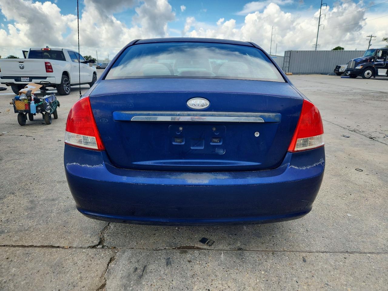 2007 Kia Spectra Lx Blue vin: KNAFE121X75439546