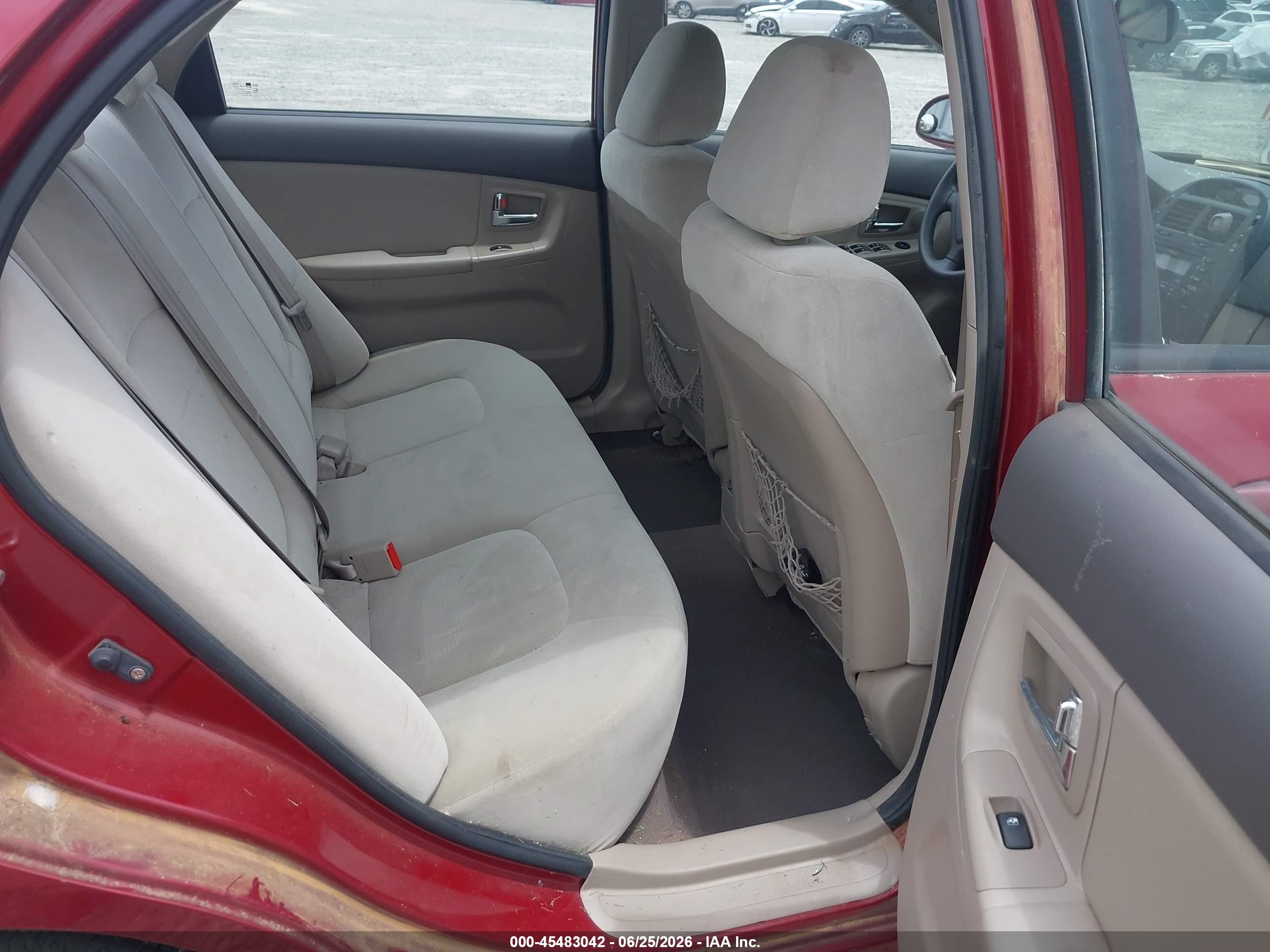 2008 Kia Spectra Ex Red vin: KNAFE121X85547540