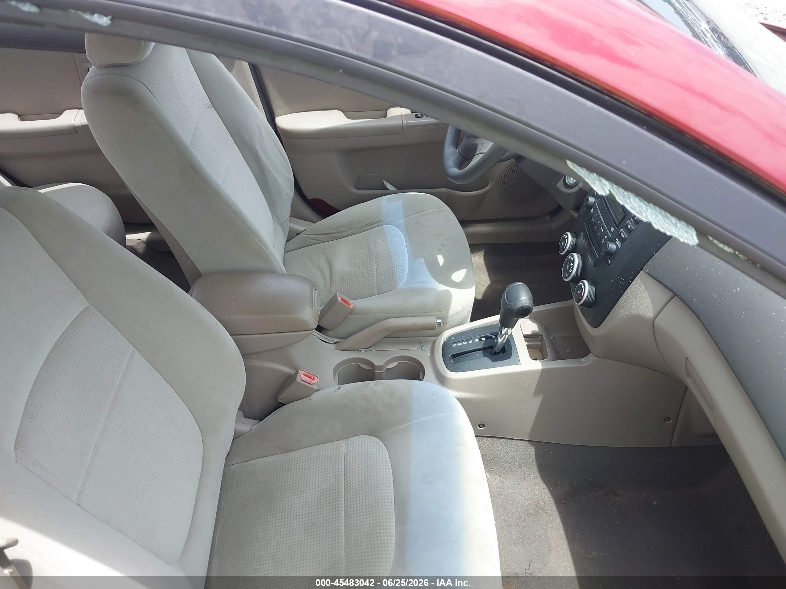 2008 Kia Spectra Ex Red vin: KNAFE121X85547540