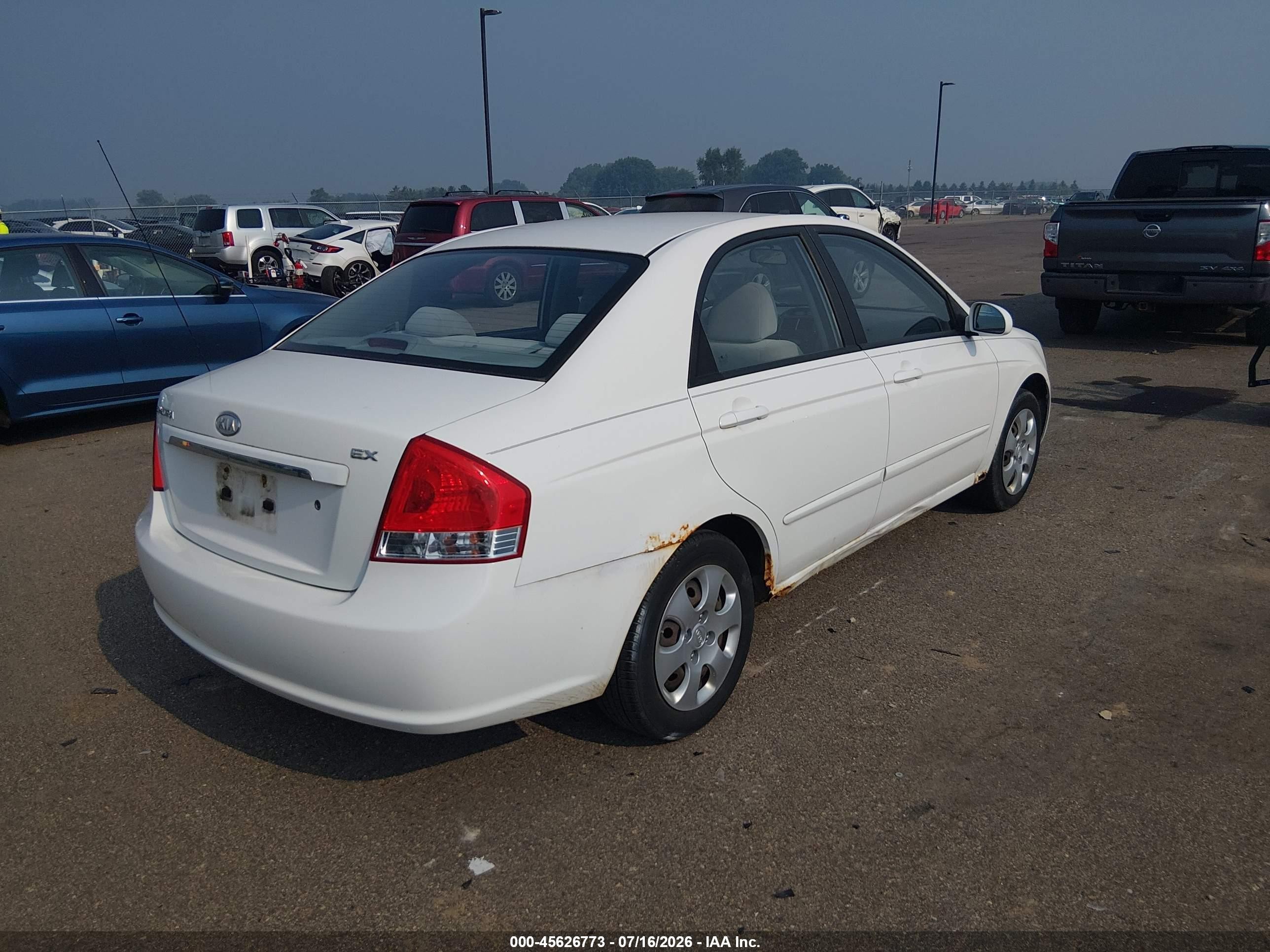 2008 Kia Spectra Ex Белый vin: KNAFE121X85557114
