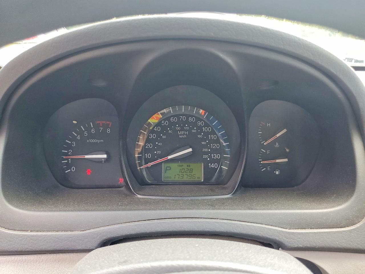 2008 Kia Spectra Lx Белый vin: KNAFE121X85558750