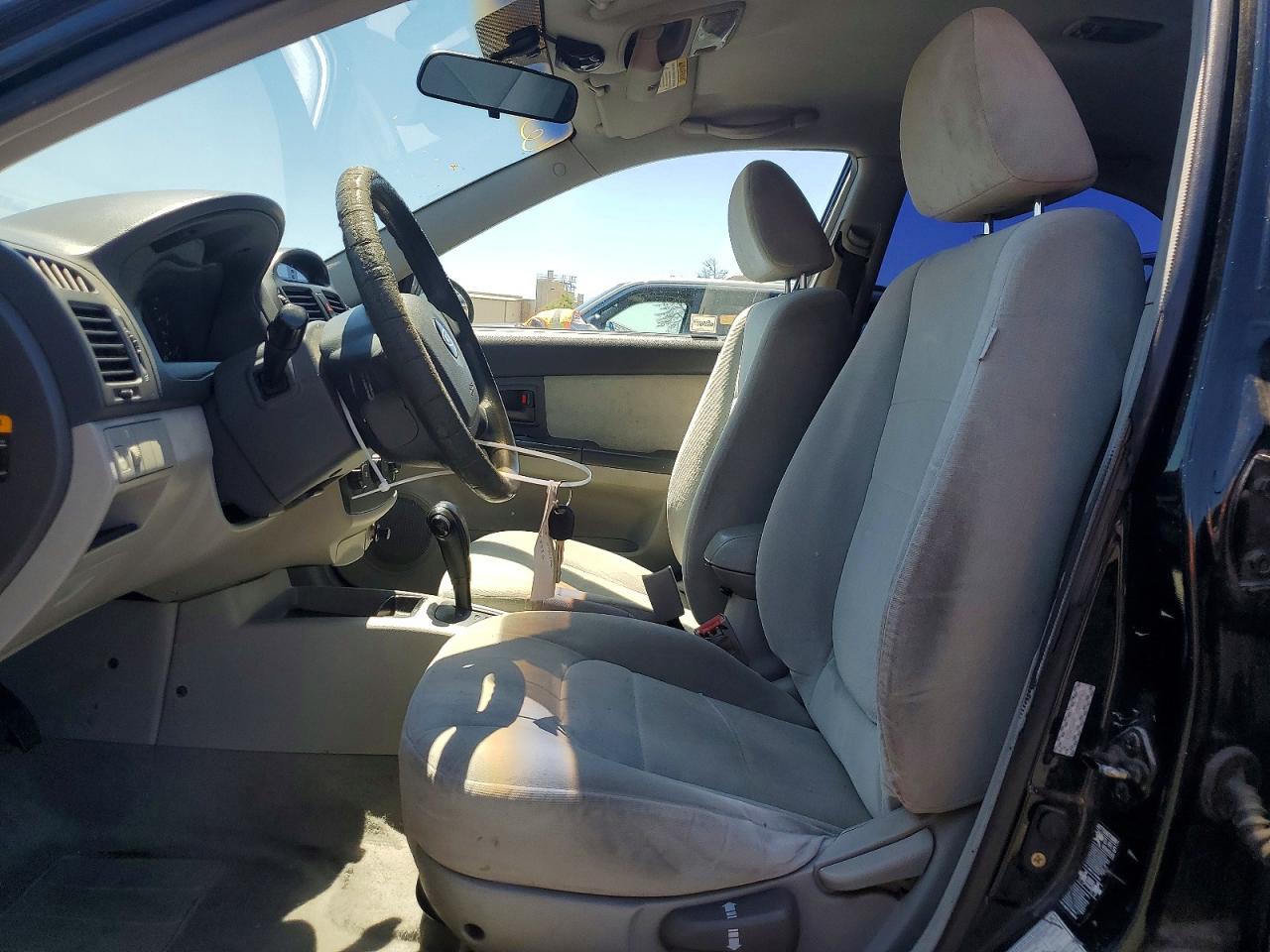 2005 Kia Spectra 4d Black vin: KNAFE122055102566