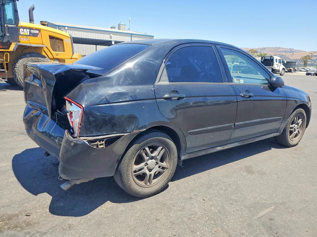 2005 Kia Spectra 4d Black vin: KNAFE122055102566