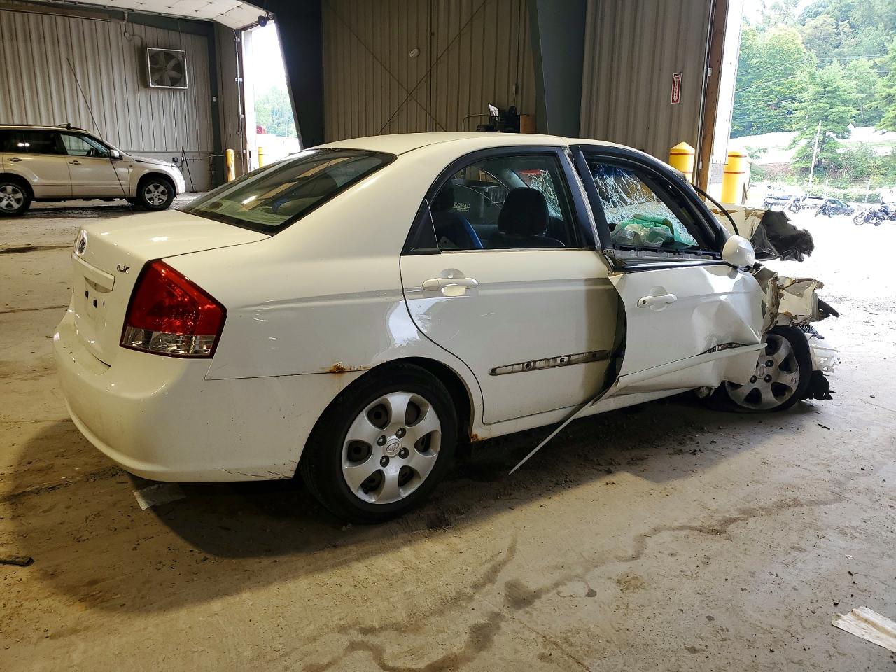 2008 Kia Spectra Lx White vin: KNAFE122085548527