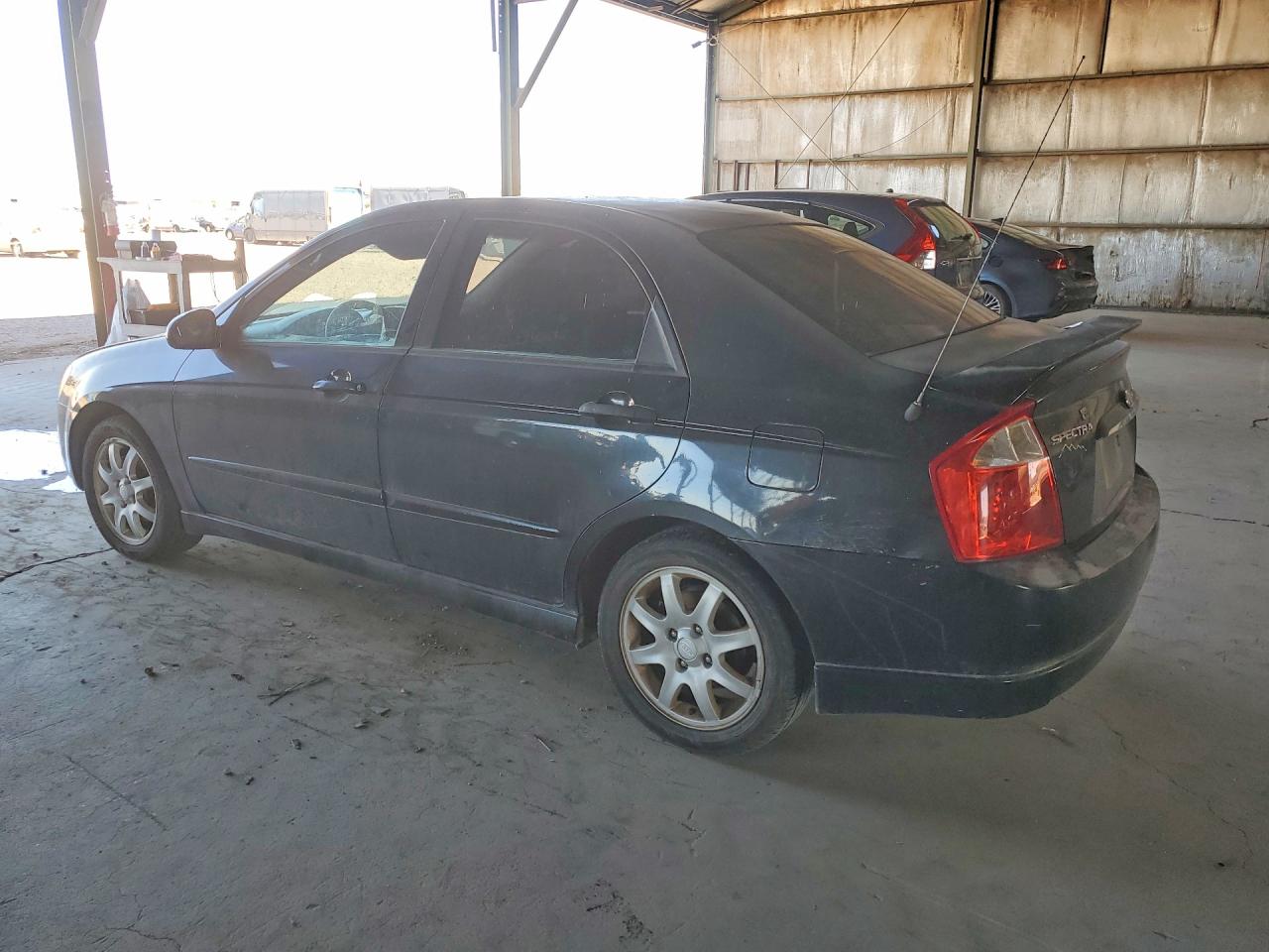 2006 Kia Spectra Charcoal vin: KNAFE122165208249