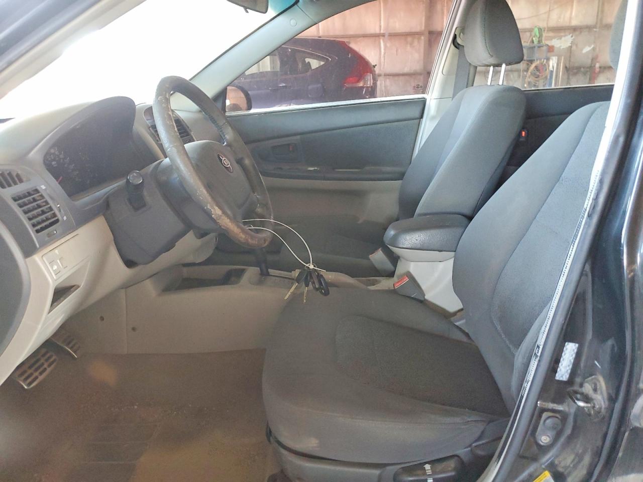 2006 Kia Spectra Charcoal vin: KNAFE122165208249